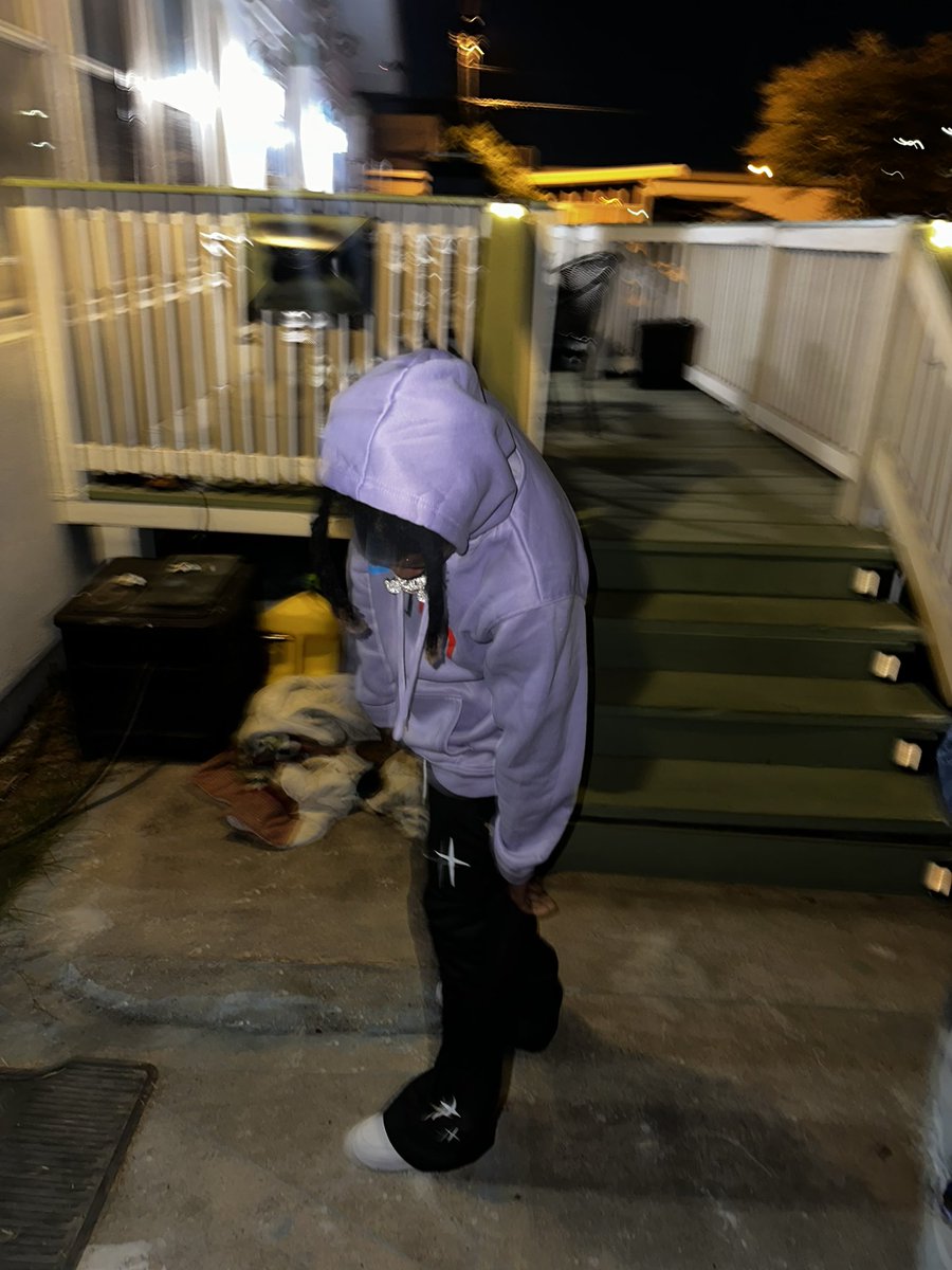 invaderjuice1's tweet photo. See, I been doin' well, not great, but good
Can't complain, I got more than I should https://t.co/qhHvwSbulk