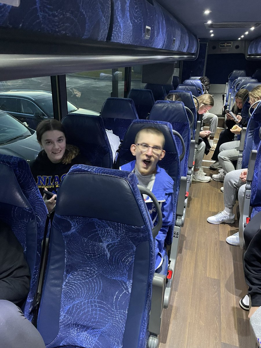 📣 Having a great time in Bemidji, Minnesota!  Excited for the opportunity to scrimmage Bemidji State tomorrow! 🏀🎉