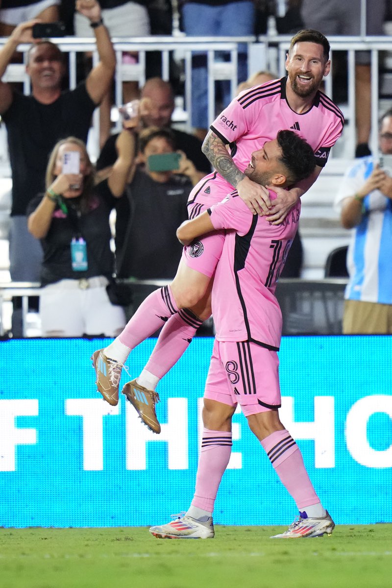 Messi FC World tweet media