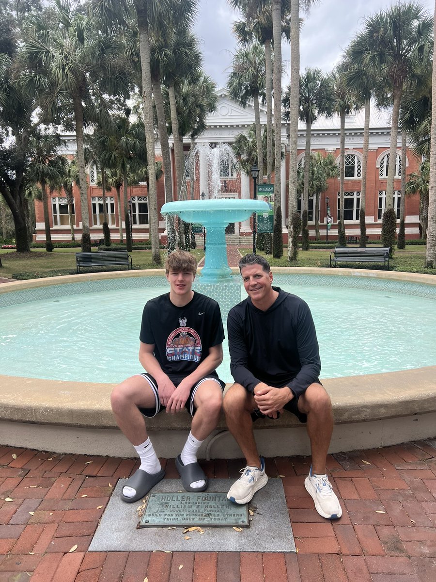 Zavier44's tweet image. Had a great time visiting Stetson on an unofficial visit this weekend. Thank you @braccoboys and the rest of the Stetson staff for having me. #gohatters