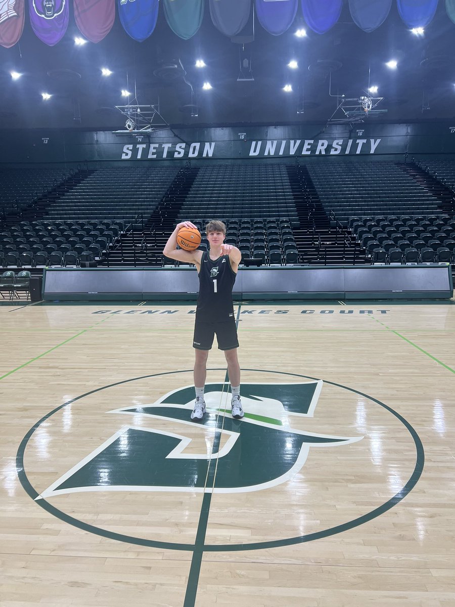 Zavier44's tweet image. Had a great time visiting Stetson on an unofficial visit this weekend. Thank you @braccoboys and the rest of the Stetson staff for having me. #gohatters