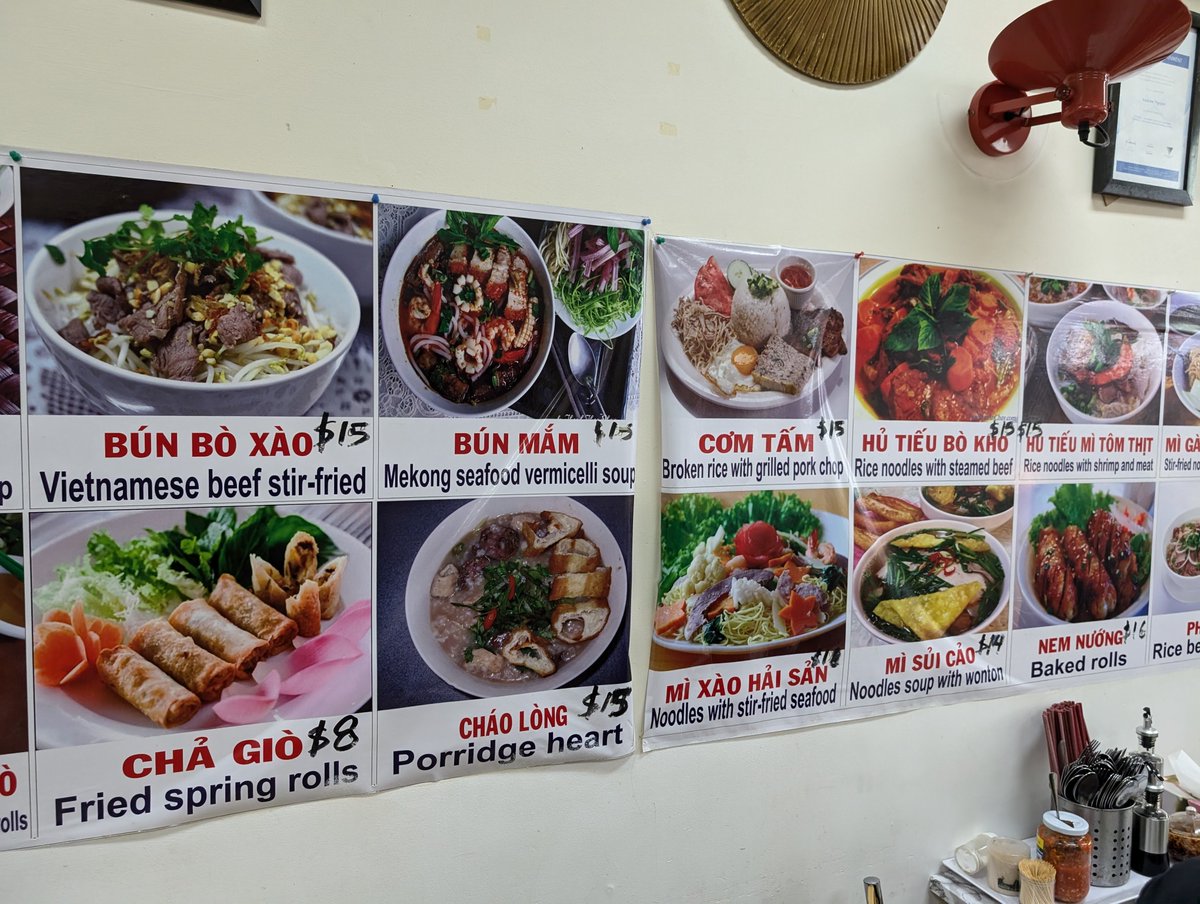 LachlanB_'s tweet image. Giving this place a try.
Looks really authentic and appears to be run by loving Vietnamese aunties. Gotta be a win. #Springvale