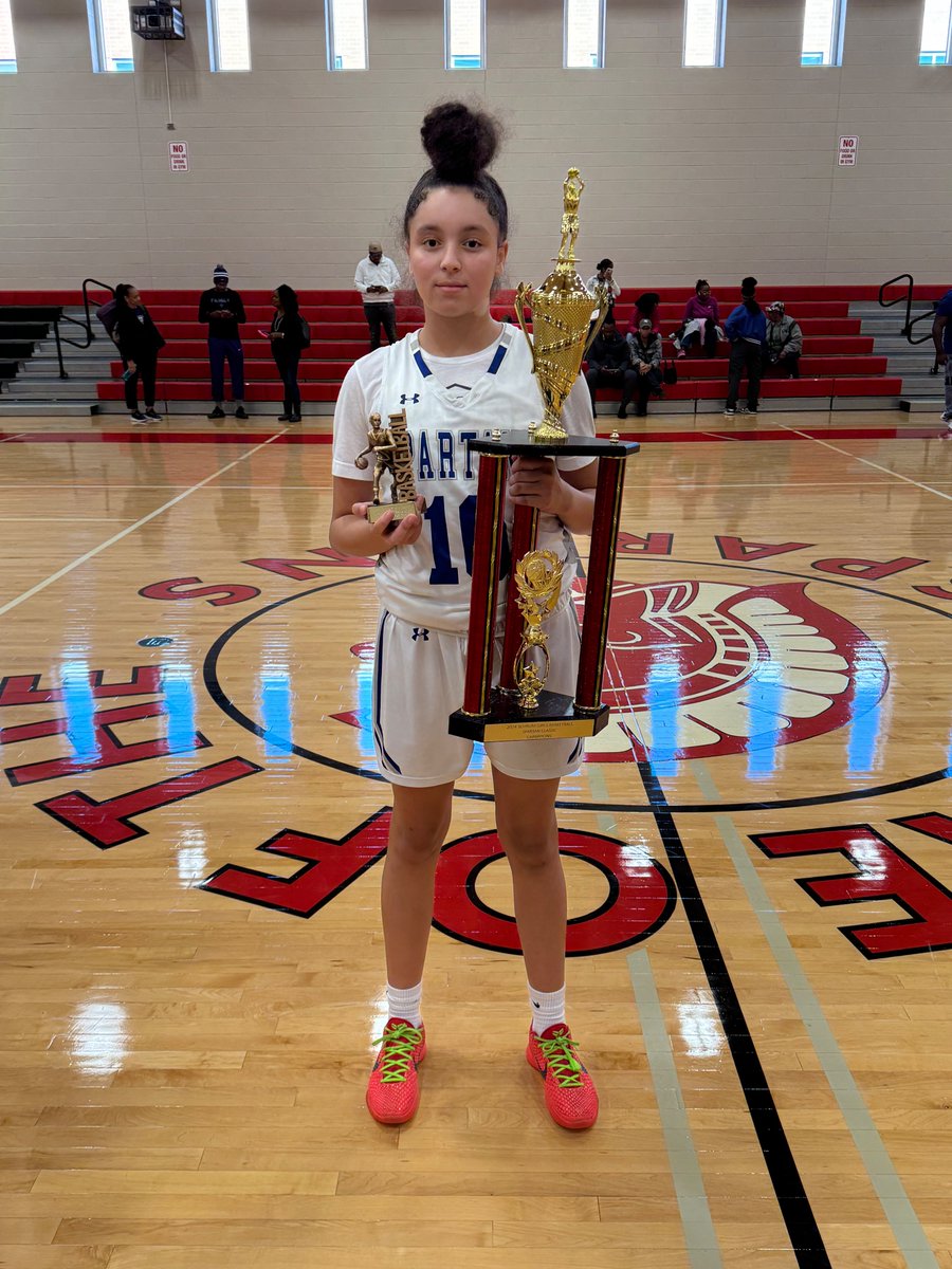 CHDIST170's tweet photo. Congratulations to the Lady Spartans on winning the Schrum Spartan Classic this weekend.  @taamadio @ssuburbanhoops @IL_Wolverines @cfkcj10 @ExampleSports3 @NewquistRon @kdotteach @artismccann @mte_trose @ketoe @isoo2x https://t.co/0xDLIRppTp