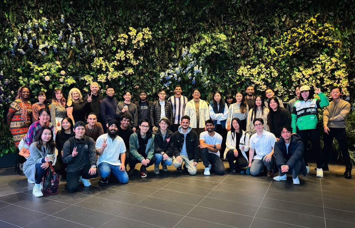 tokifyi's tweet photo. today in vancouver 

hosted our very first vtw social w/  @seykafu, @IremOzekes, raymond &amp; sherry

some ppl decided to show up despite the rain, great convo, and love the community we have in vancouver 🫶 https://t.co/JSNQkP81bW