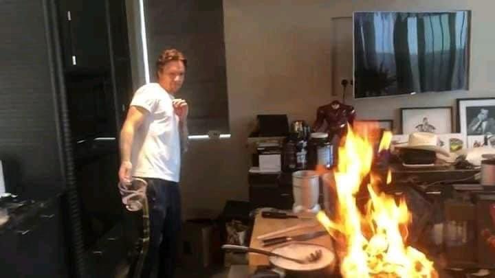 leinynicolee's tweet photo. Como cocinero era buen cantante 😭😂
As a cooker, he as a good singer 😭😂

liam Payne body 
Cuerpo de Liam Payne 
Fotos de Liam Payne 
Liam Payne cuerpo https://t.co/oGyaixry6G
