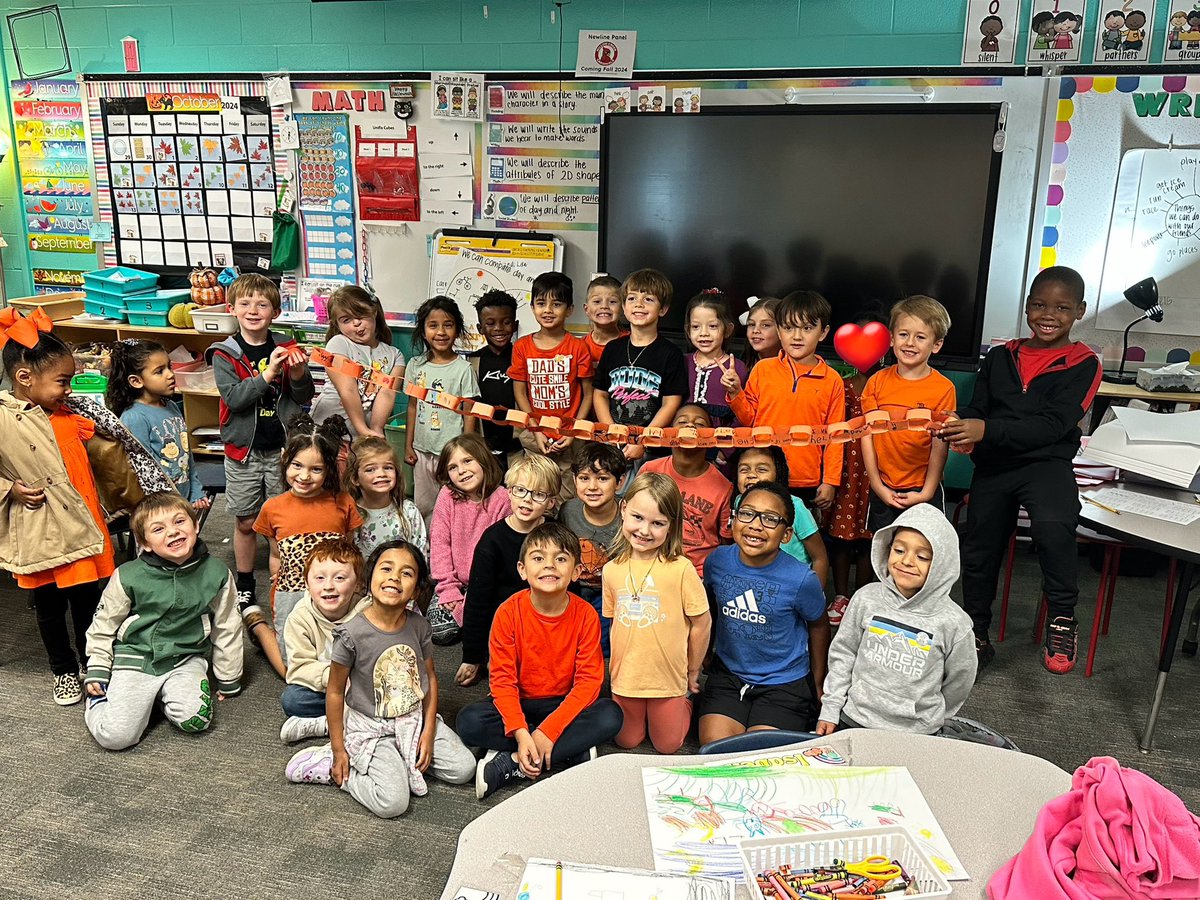 LadyBTeaches's tweet photo. Had so much fun this week playing math games, making big green monsters, enjoying cooler weather, and joining Mrs. Hogans class for #UnityDay. https://t.co/v39ydW7moP