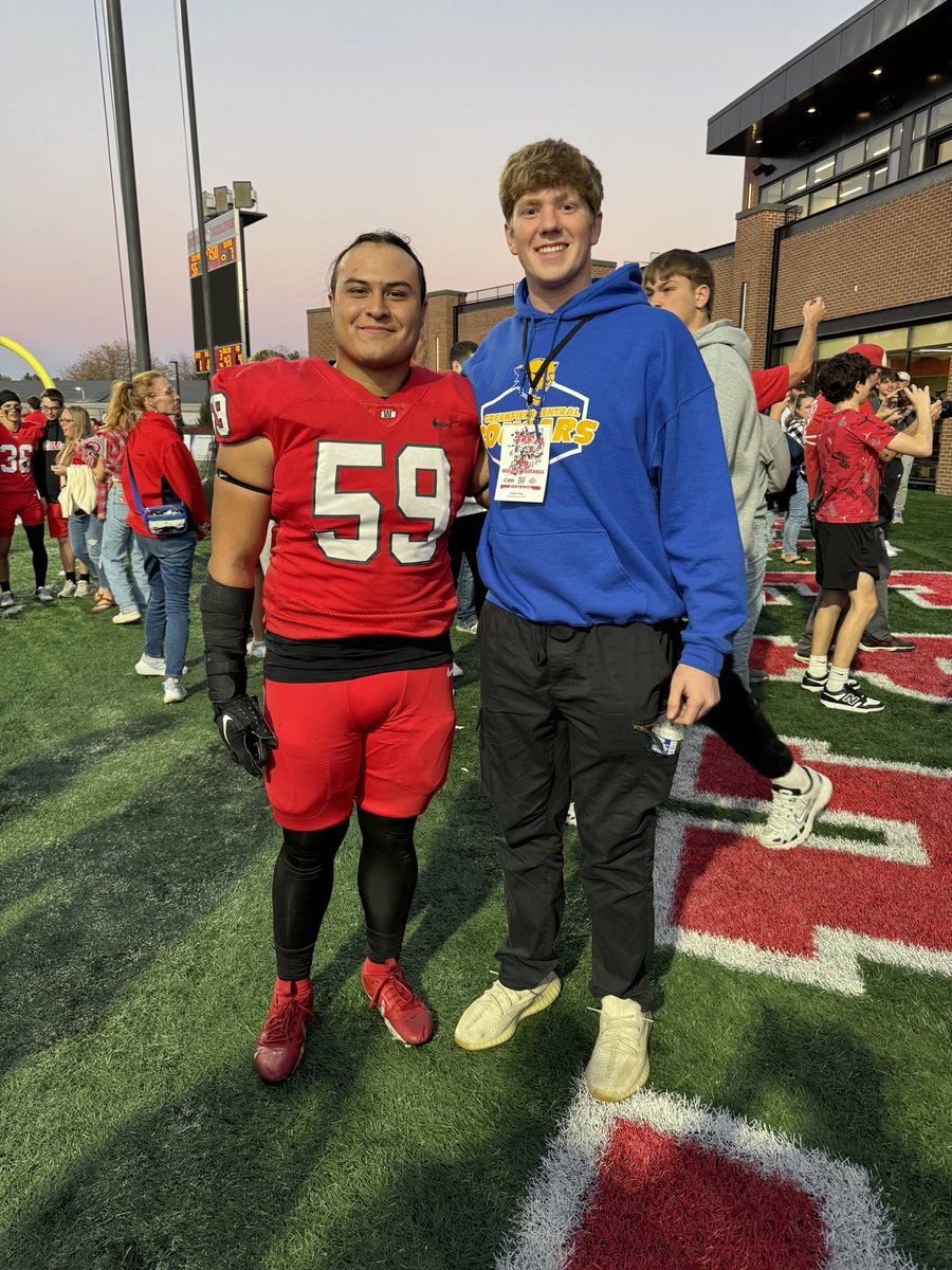 FrankTitus74's tweet photo. Huge thank you to @CoachJDutton, @Coach__AT, @drewengels and the rest of the IWU staff for an amazing game day visit and excellent hospitality! Very excited to be back in the near future! Great win tonight! https://t.co/1SafJ0vJPH