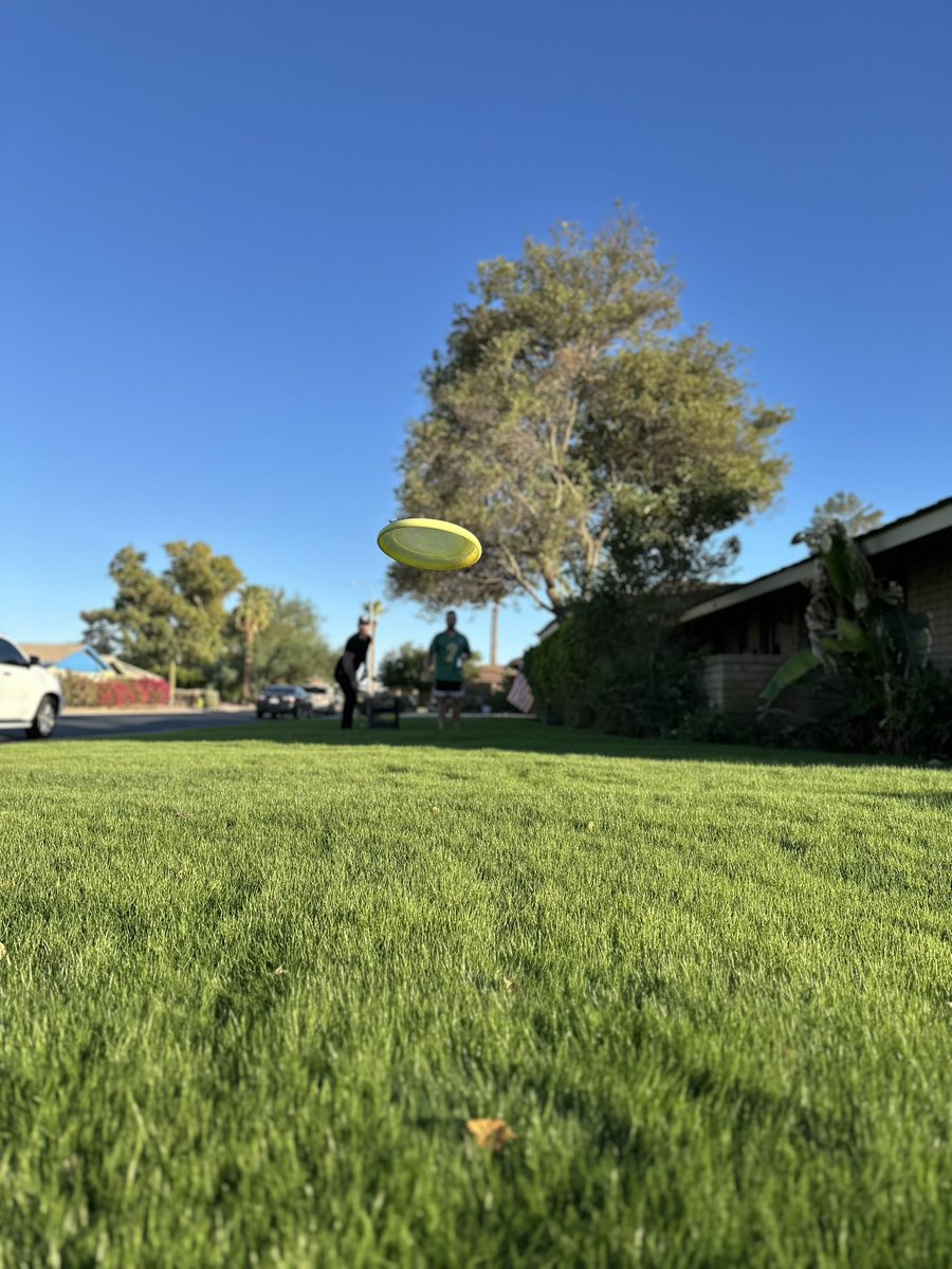 MikeSiegfried's tweet photo. Finally, that time of year when we can go outside, have some fun and not spontaneously combust. #kanJam. https://t.co/NVyDIct7Mj