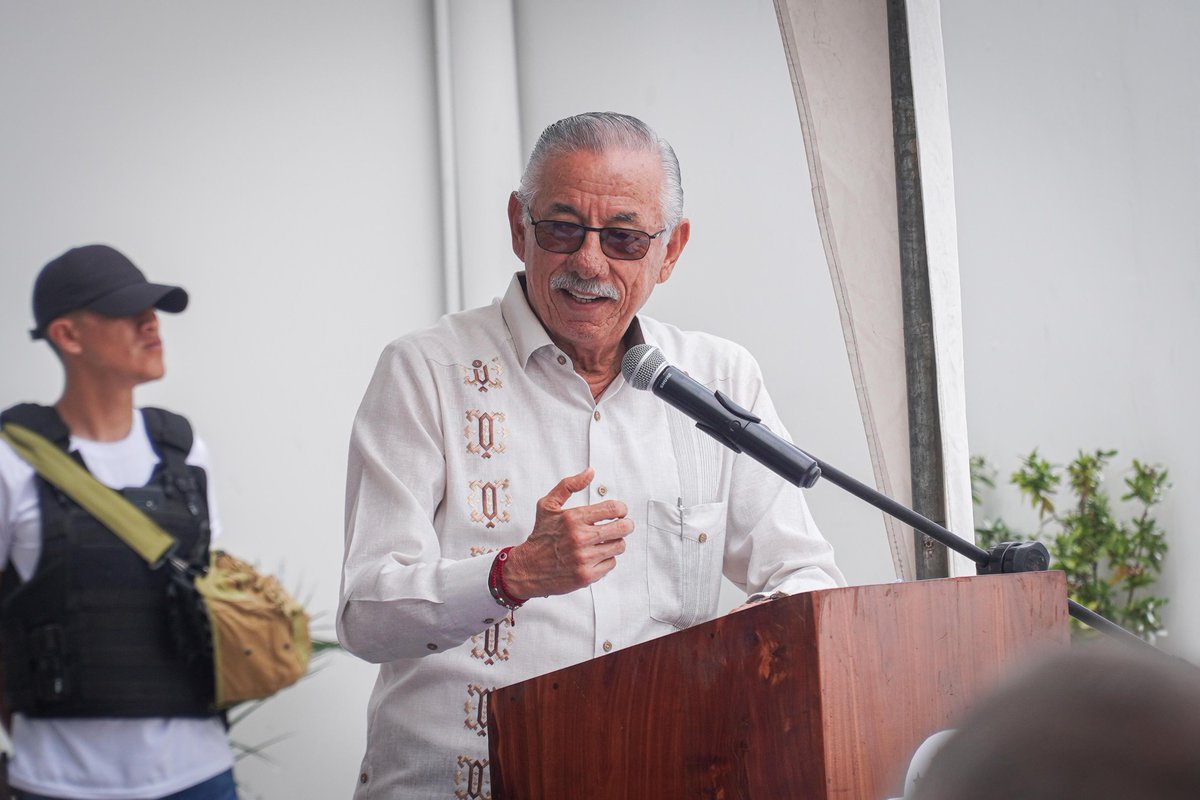 Hoy, en Bahía, participamos del evento de reconocimiento de Corredor de Potencialidad Turística del Pacífico Ecuatorial, con la participación del Ministro de Turismo Mateo Estrella, el alcalde de Jama, y las vicealcaldesas de Pedernales y San Vicente.