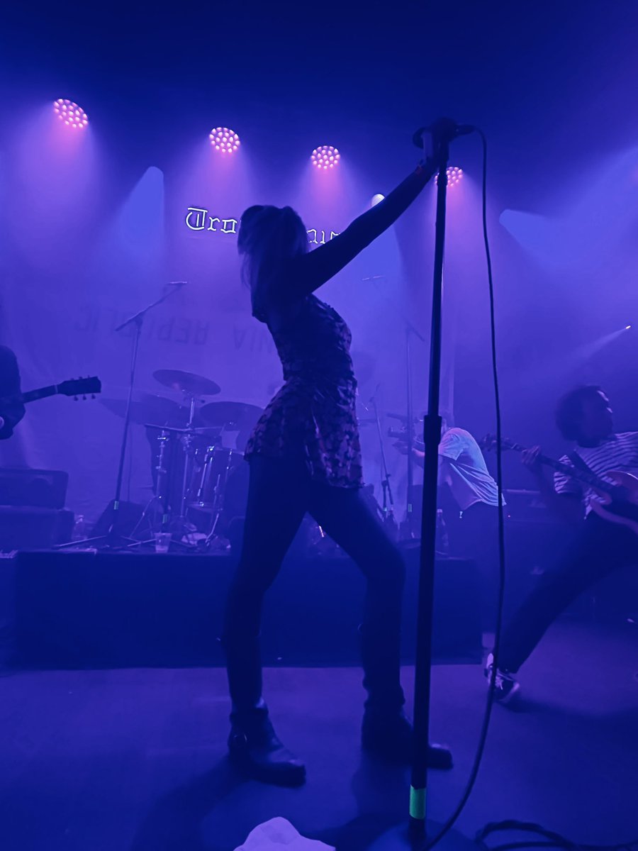 Jen ⚡️ (@thegnrgiirl) on Twitter photo I went to see The Barbarians Of California at the Troubadour tonight and GRACE MCKAGAN made a surprise appearance and covered Negative Creep by Nirvana!
You DEVOURED sis <a href="/GraceMcKagan/">Grace McKagan</a> I went to see The Barbarians Of California at the Troubadour tonight and GRACE MCKAGAN made a surprise appearance and covered Negative Creep by Nirvana!
You DEVOURED sis <a href="/GraceMcKagan/">Grace McKagan</a>