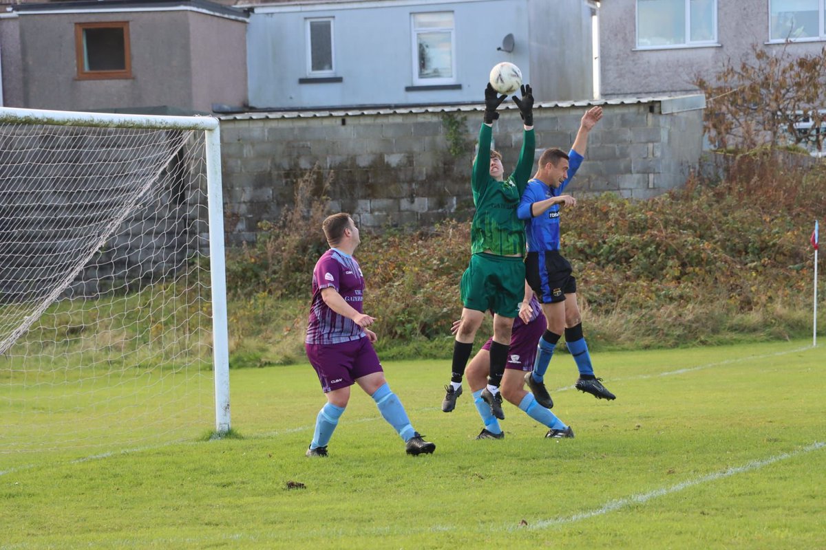TUFC's tweet photo. 1sts hit 10 whilst both reserve teams unfortunately loose goals @corybrain ⚽️⚽️⚽️⚽️@caldavies1995 ⚽️⚽️ @danlock123 ⚽️⚽️ Manning’s, Cori #uppaboeth🦅 https://t.co/acYI7sE34l