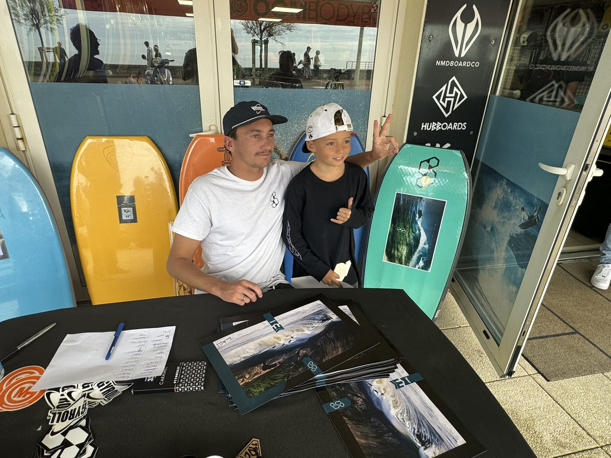 Une bien belle journée en compagnie du World Champ @tanner_mcdaniel28 🔥🔥🔥
Après un petit surf le matin,une séance dédicace exclusive à eu lieu au magasin où tout le monde a pu partager un moment avec le Champion 😎
Merci à tous les participants et un grand merci à Tanner !!!