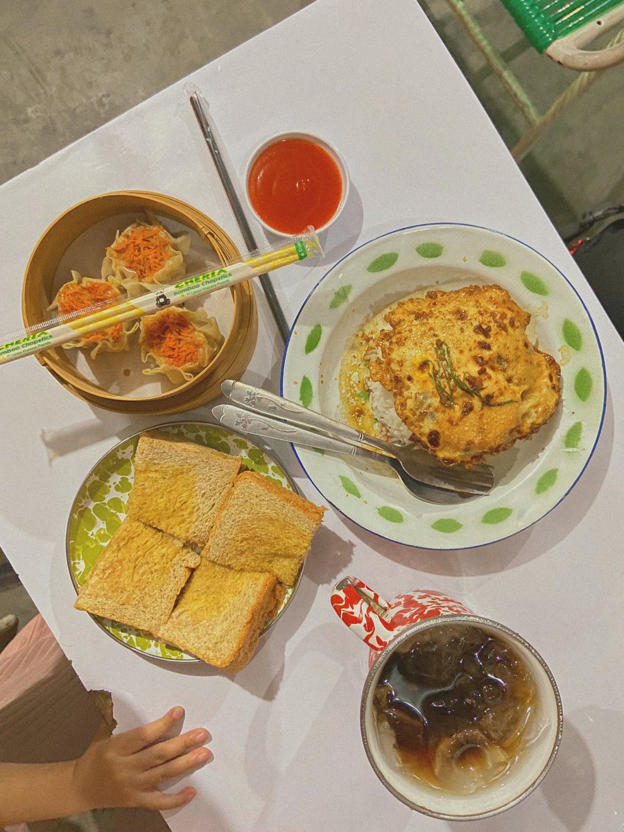 Sundancestewy's tweet photo. Ada yang sama gaa merasa lebih irit kalo jajan daripada masak sendiri https://t.co/gulqs65WfT