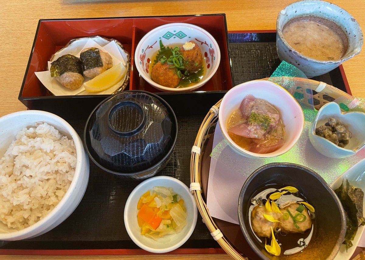 Etsumin_823n's tweet photo. 自然薯づくし御膳 https://t.co/lCvfKxXWrM