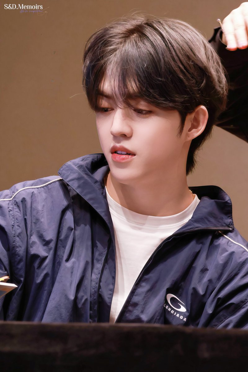 SDMemoirs's tweet photo. 241019
BDM 팬싸

🧏🏻‍♂️👼🏻

#에스쿱스  #SCOUPS 
#승철  #최승철 
#세븐틴  #SEVENTEEN https://t.co/SFuVURYeXJ