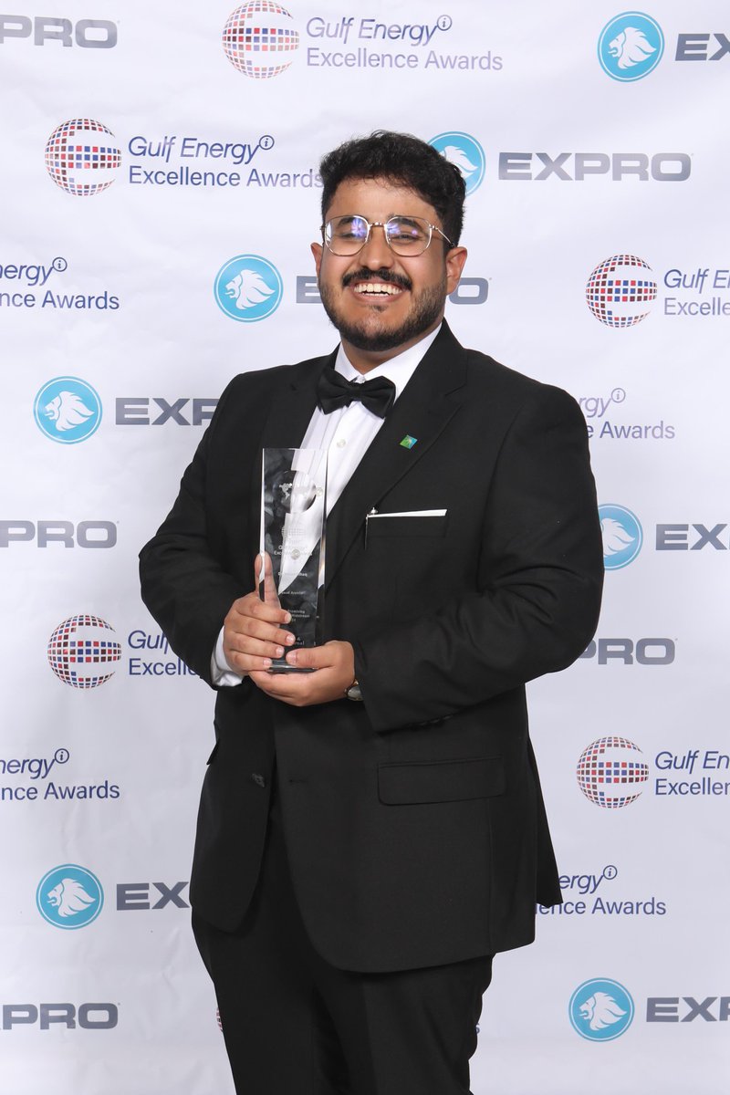 مبروك للمُهندس بدر عناد العتيبي فوزه بالمرتبة الثانية في فئة "أفضل مهندس ناشئ في قطاع الطاقة المتوسطة" في جوائز التميز من Gulf Energy Information.

🎉🇸🇦 إنجاز يضع المهندس بدر ضمن الأوائل، ويعكس كفاءاتنا الوطنية ويعزز مكانتنا في قطاع الطاقة.
 #السعودية #الطاقة #تميز #بدر_العتيبي