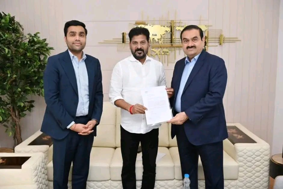 GovindDJadhavP8's tweet photo. @INCIndia *Rahul Gandhi is throwing bombs in the name of Adani, the country is calling Adani a sellout and Telangana Chief Minister Revanth Reddy, who is in power with his own party, makes an agreement with Adani.*

 *Now we should say because Revanth Reddy sold Telangana to Adani..* https://t.co/QDTaP4frc0