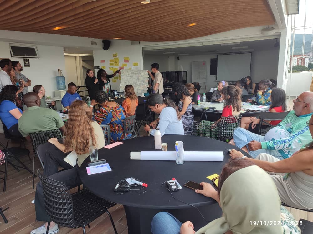 RdcApem's tweet photo. COP16 CALI/Colombie | APEM vient de participer au dialogue sur la mise en oeuvre de l'approche basée sur les droits de l'Homme pour la biodiversité et l'action climatique | Appuyé par le PNUD, PNUE-WCMC et l'UNESCO, en collaboration avec Swedbio, SGI, CDKN et FOCALI et le HCDH https://t.co/lfr3dH23vi