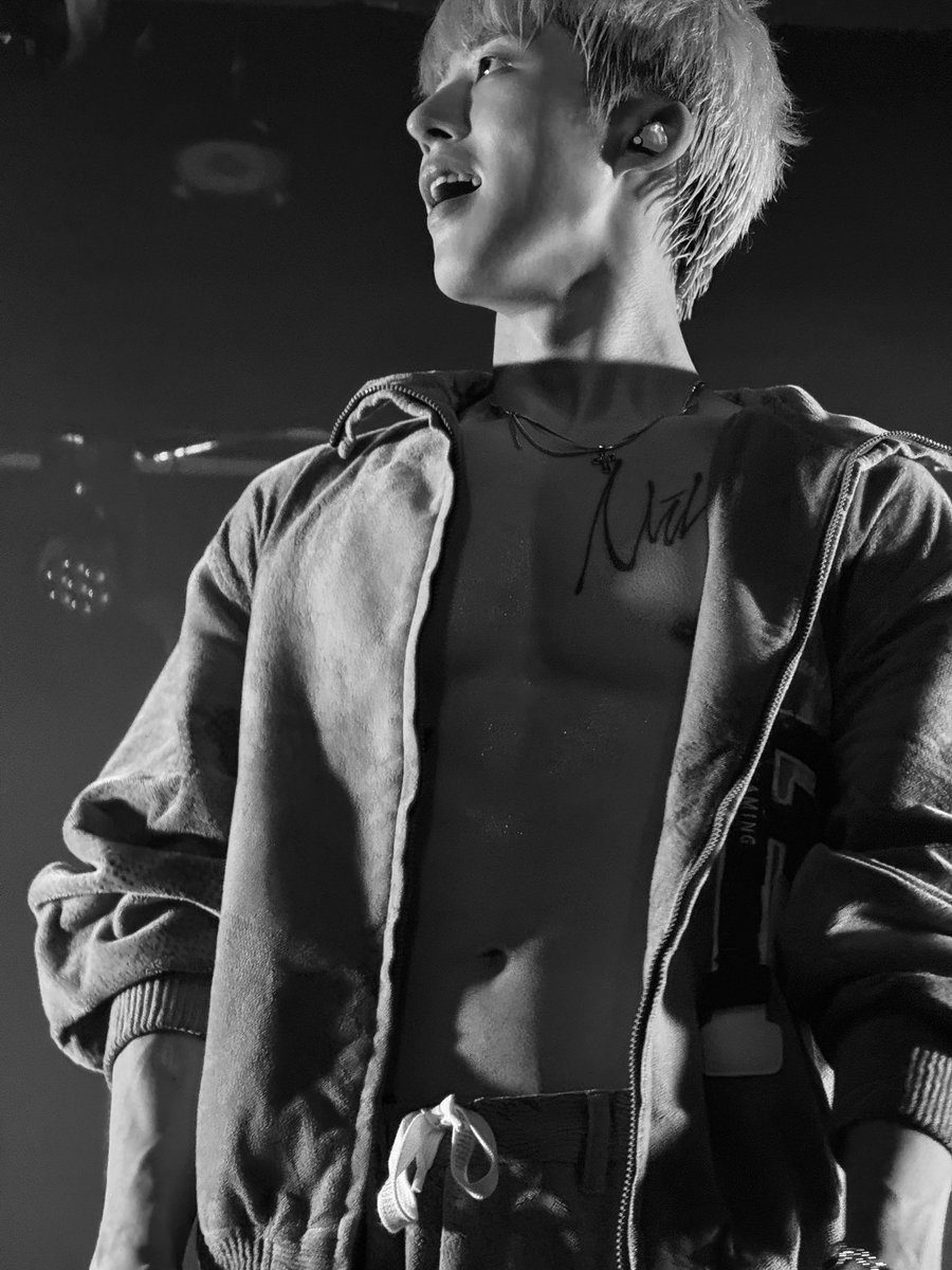 hanbinsnaps's tweet photo. shut up omg https://t.co/FG5o1BcrGR