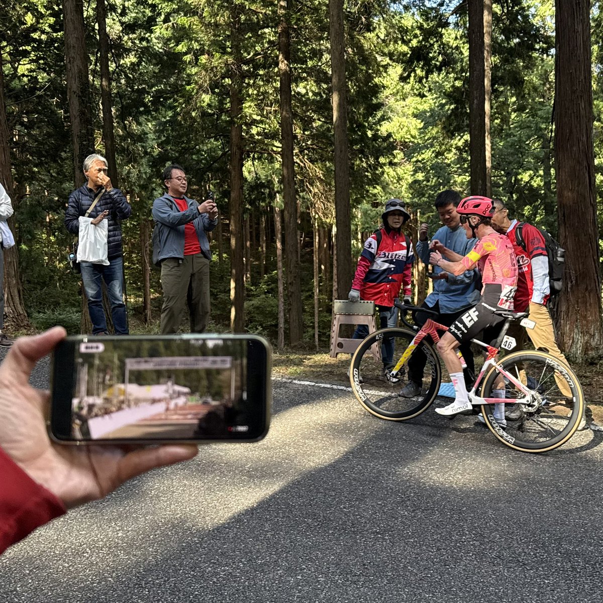 At the moment when his teammate won 🏆