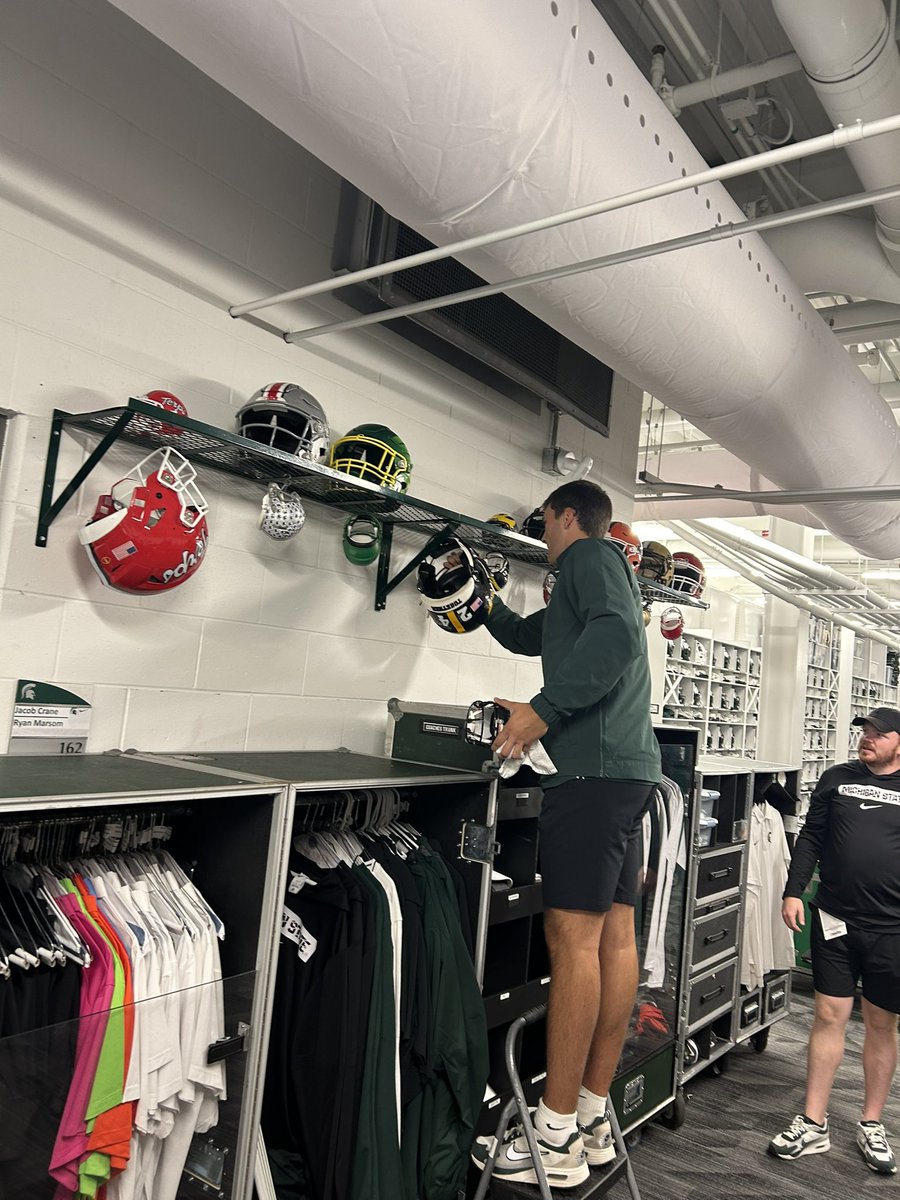 SpartanFB_eq's tweet image. Ending the night with a helmet flip - hard to top that!