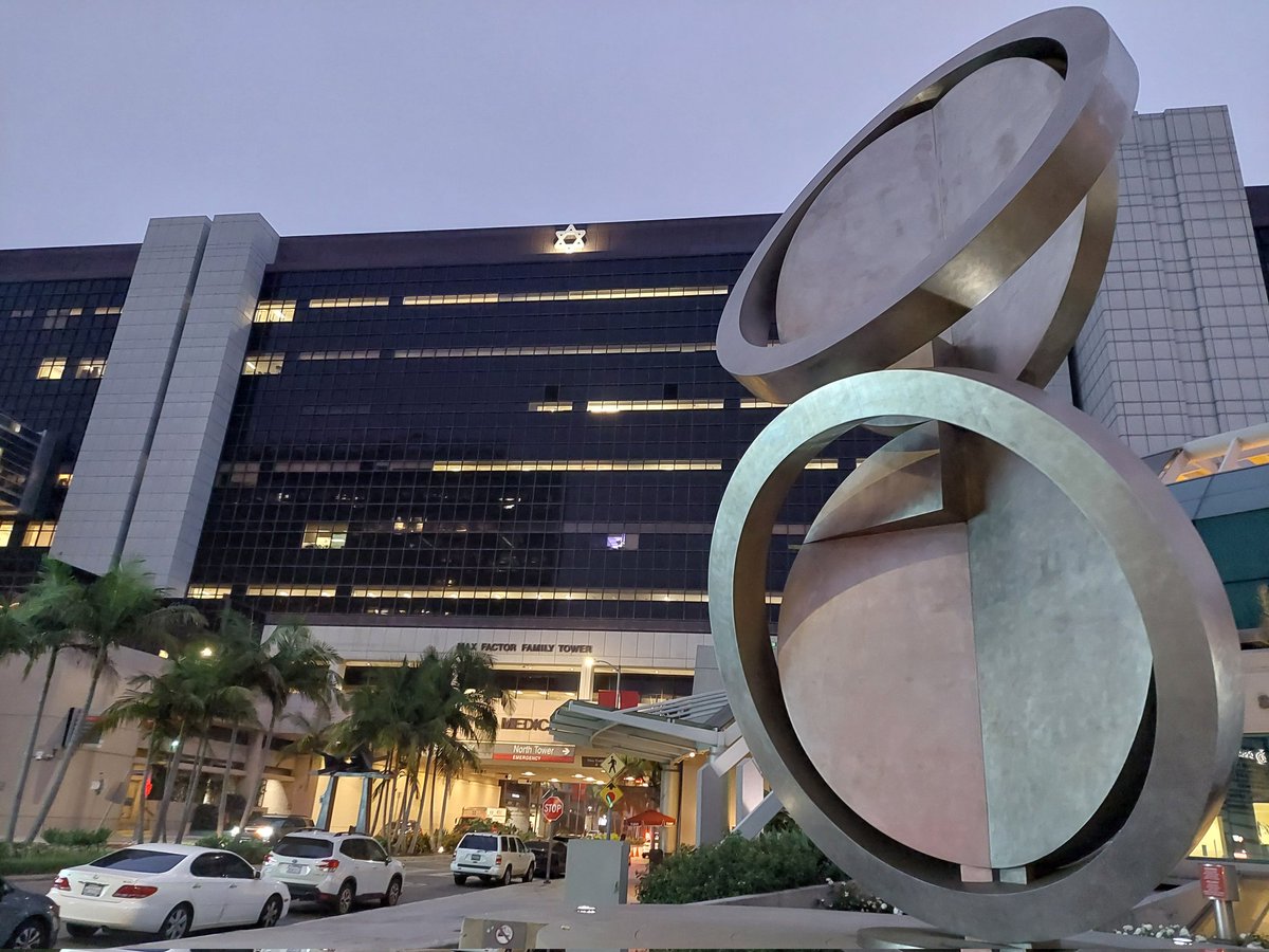 IlariaPergolini's tweet photo. It was great to visit @CFerroneMD at @CedarsSinai in Los Angeles as part of my ACS International Guest Scholarships! Cristina is a extraordinary  and admirable role model! Thank you for having me and thanks @AmCollSurgeons for this opportunity! https://t.co/1rHCtPSnhj