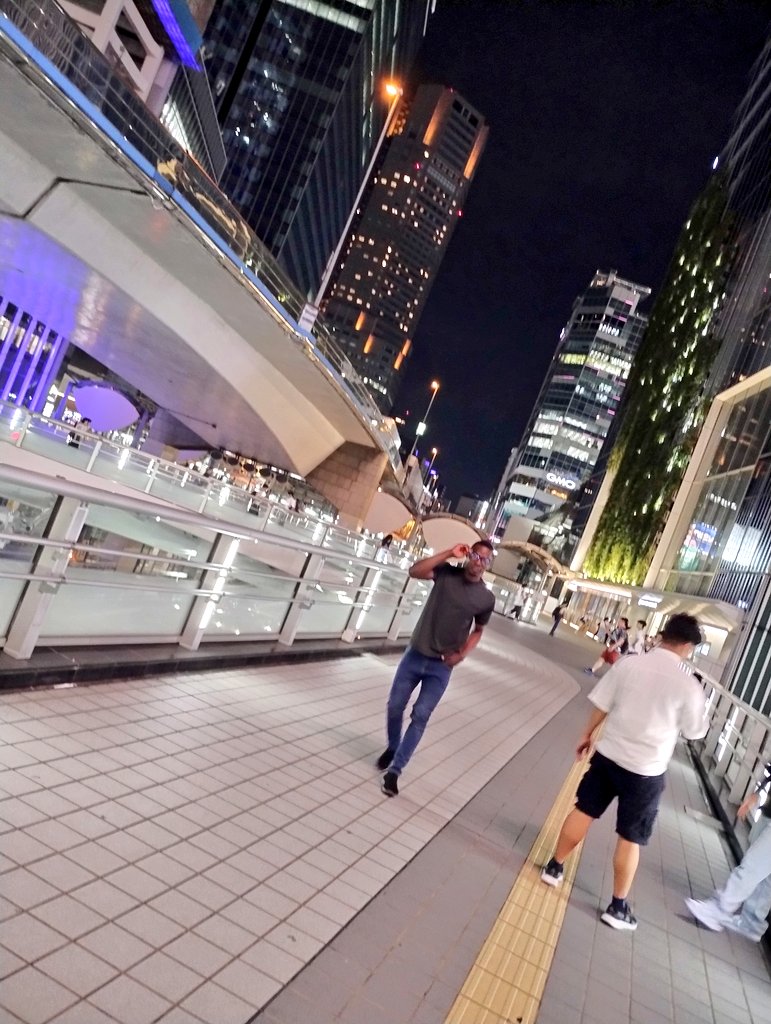 sr_yazeed's tweet photo. Some prefer visiting/ exploring Shibuya, Tokyo at night 
I prefer both nights and day https://t.co/8fdiBrD32a