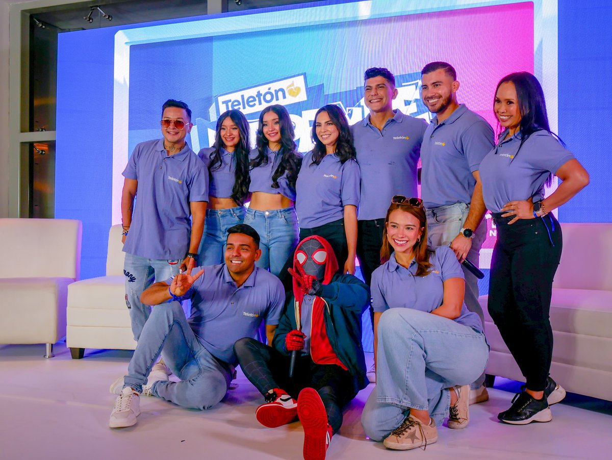 TeletonSV's tweet photo. La magia de la #Teletón2024 hace las suyas de nuevo. Logramos conocer junto con risas y retos cuáles fueron los equipos💙💛 .

#DependeDeVos #Inclusión #Rehabilitación #Equipos https://t.co/DaeWXBHn6A