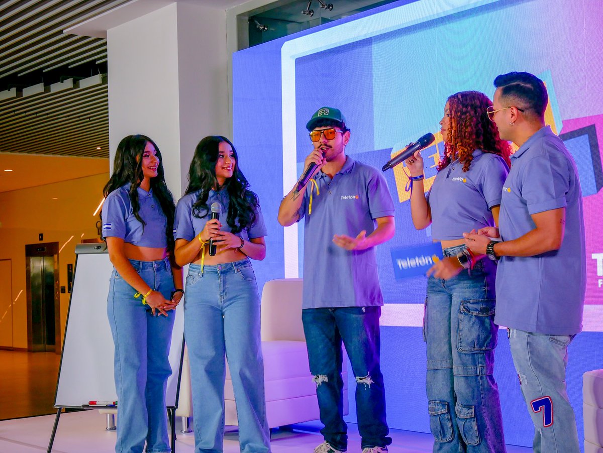 TeletonSV's tweet photo. La magia de la #Teletón2024 hace las suyas de nuevo. Logramos conocer junto con risas y retos cuáles fueron los equipos💙💛 .

#DependeDeVos #Inclusión #Rehabilitación #Equipos https://t.co/DaeWXBHn6A