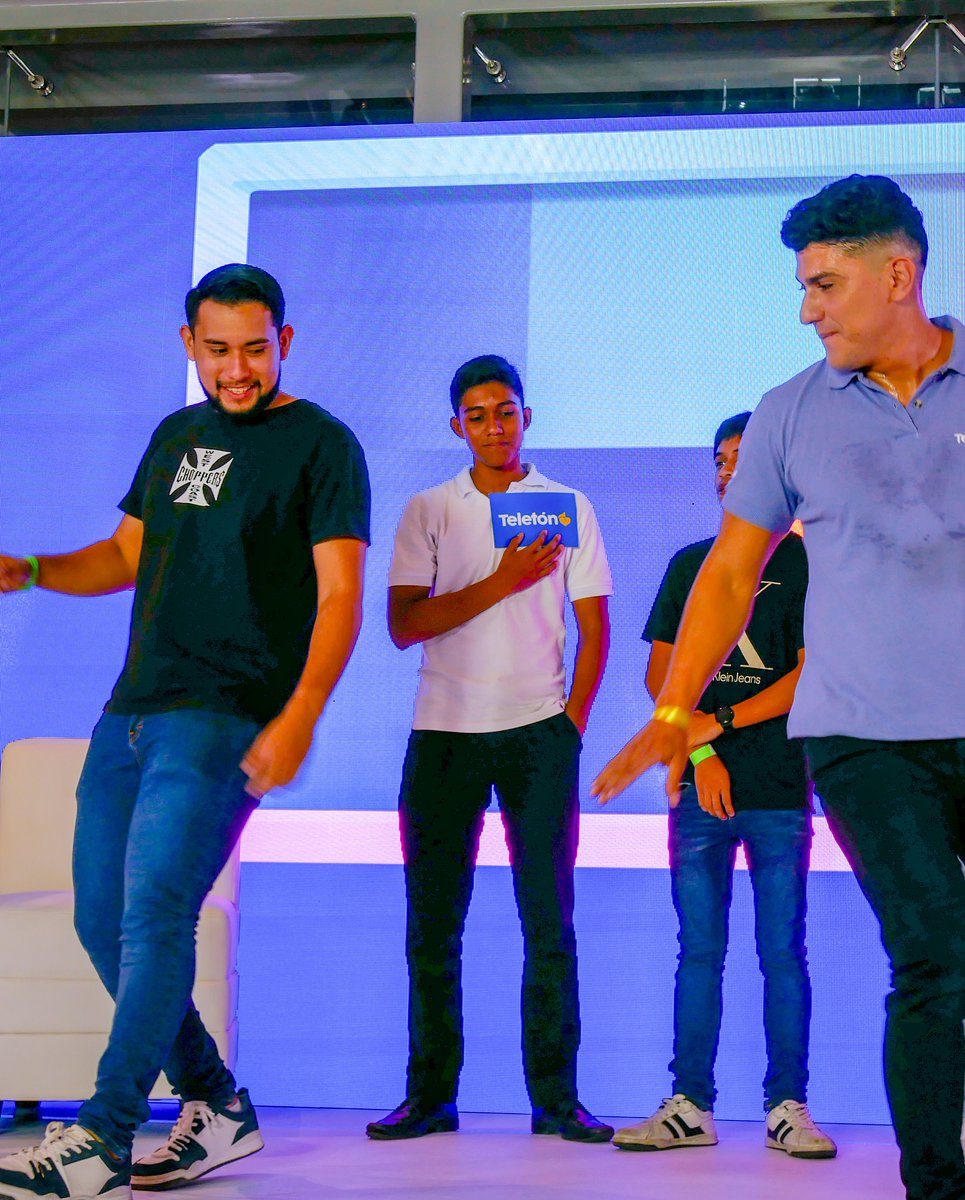 TeletonSV's tweet photo. Presentamos al ganador de la dinámica gracias a @tigoelsalvador
Demostrando que todo #DependeDeVos 💙💪

#Teletón2024 #Tigo https://t.co/BMPTrOwxIQ