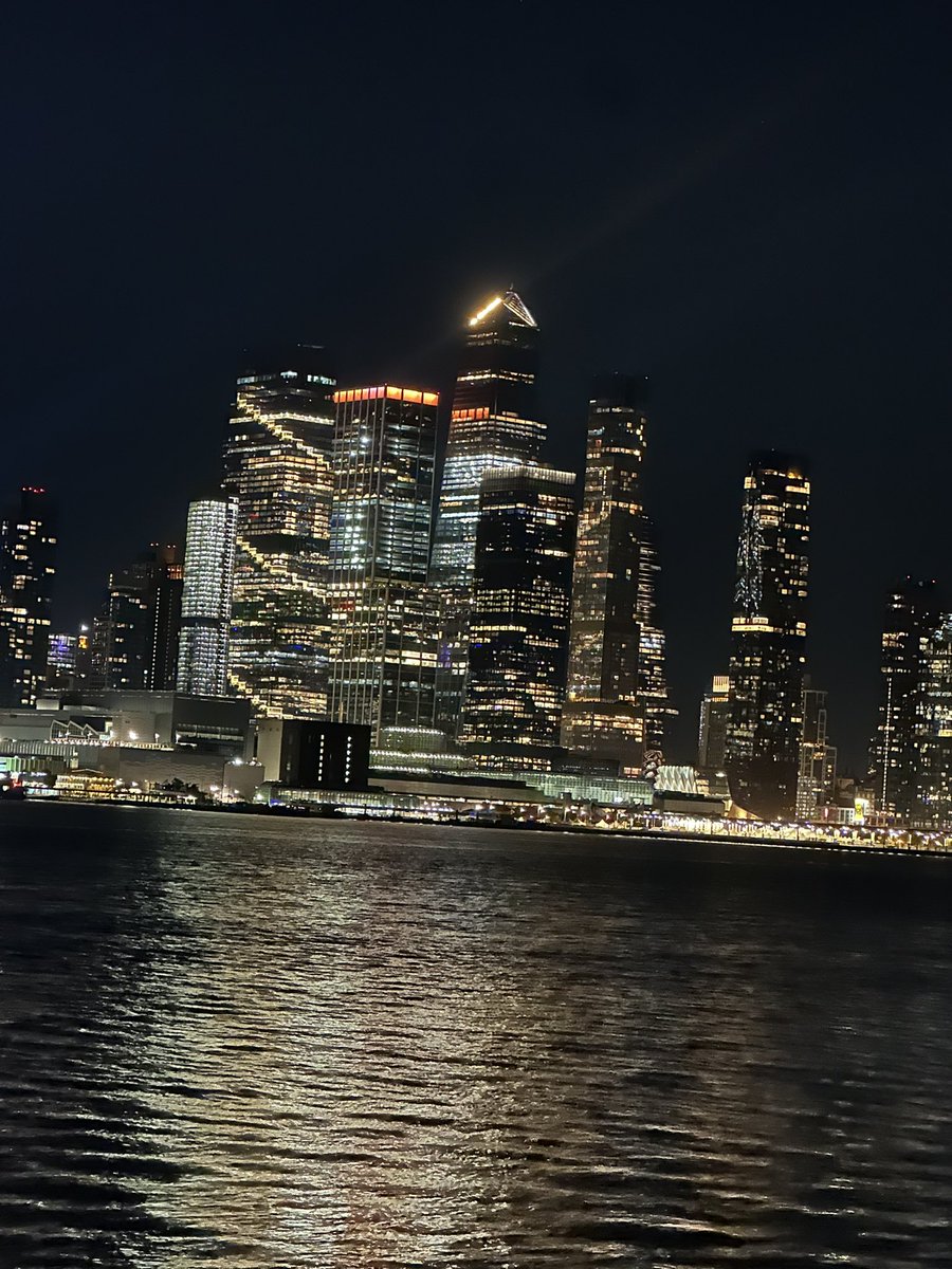 CoastalCustomP1's tweet photo. New York New York You Could Make It here You Could Make it Anywhere https://t.co/0VEzOwUaWA