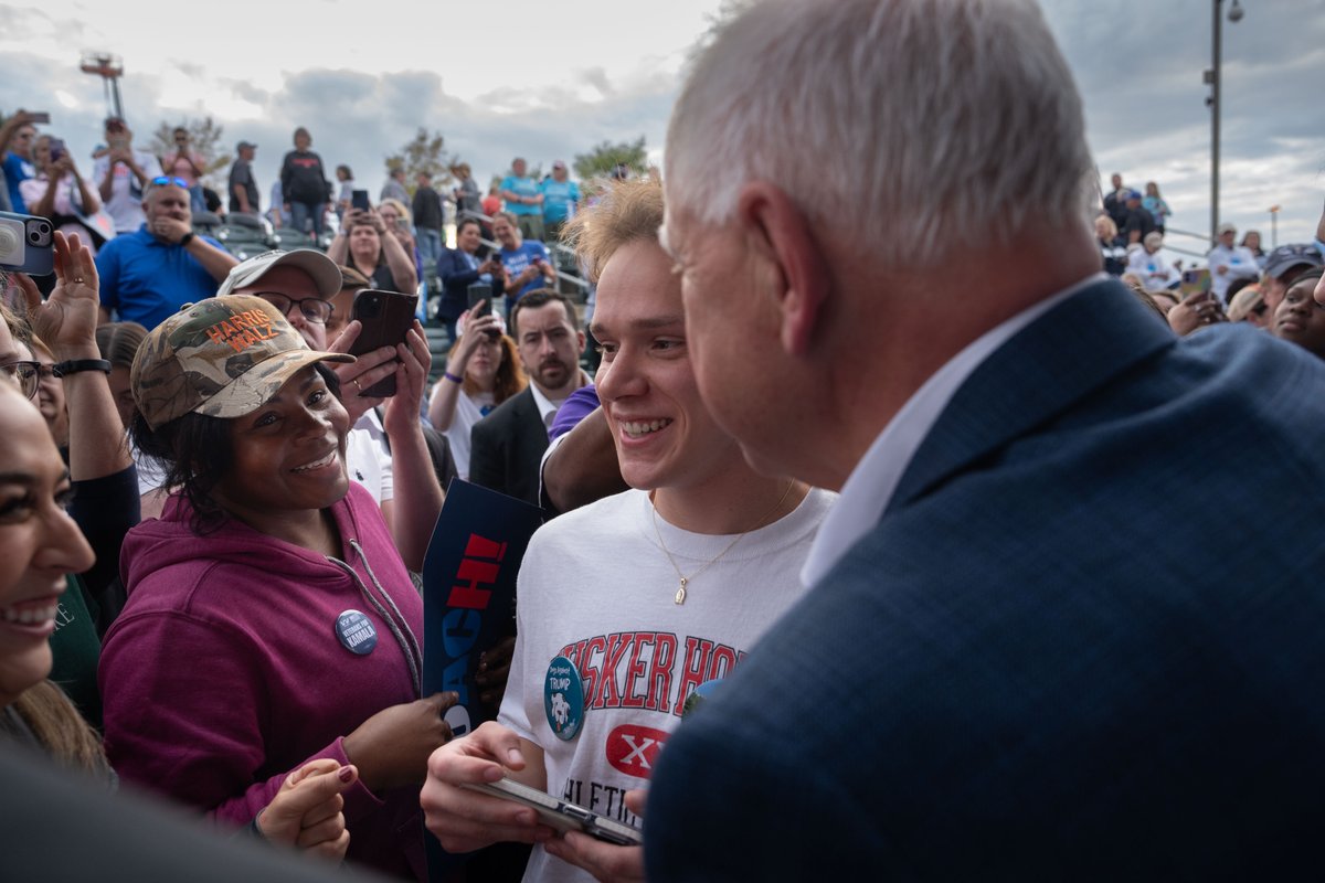 Nebraska native <a href="/Tim_Walz/">Tim Walz</a> packs the house to get out the vote! Nebraskans vote early for <a href="/KamalaHarris/">Kamala Harris</a> &amp; <a href="/Tim_Walz/">Tim Walz</a> at iwillvote.com/ne
