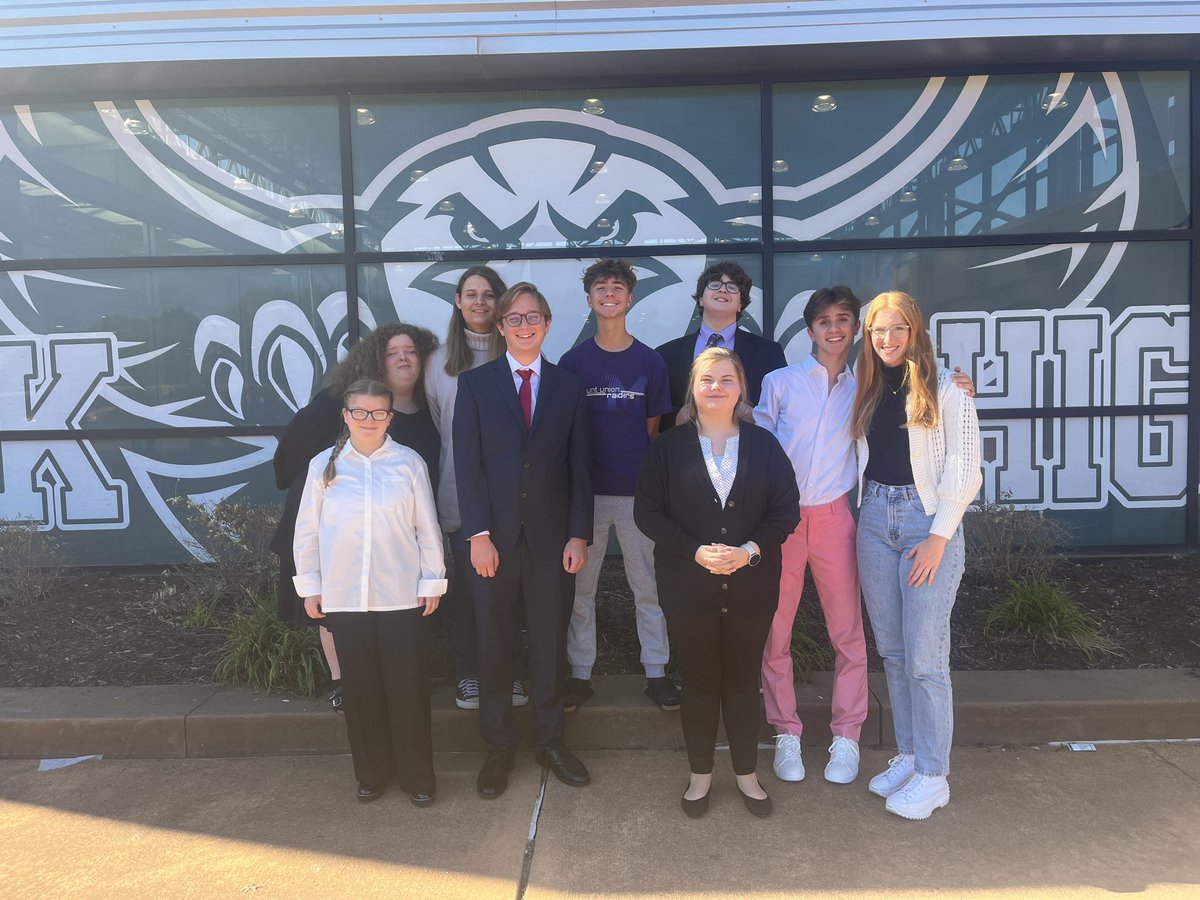 Start of the 2024-25 Season at the <a href="/GOHSSpeaks/">GlenOak Speech & Debate</a> Novice Tournament! Shoutouts go to Aidan Kern- TOURNAMENT CHAMP in Humor and Ranger Smith- 7th Place Lincoln Douglas Debate!!!! <a href="/KWoodfordAHS/">Kristy Woodford</a> <a href="/jacksonAHS/">Shawn Jackson</a>