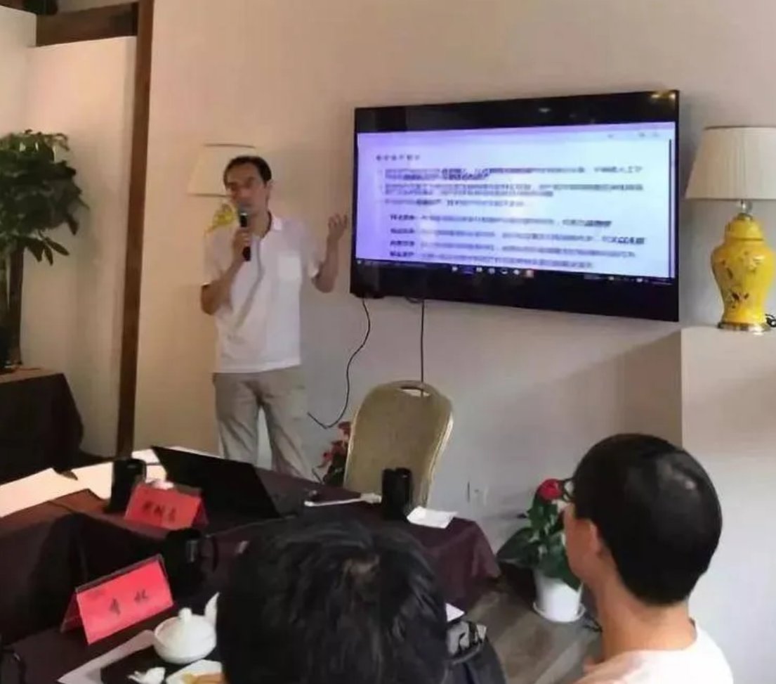 作为“大V帮” 的帮主，周硕基在人脉资源方面与行业视野具有显著优势。 例如他与火币始终保持紧密联系，在FBG 资本入选火币超级节点之外，周硕基担任了火币区块链+  产业联盟委员会委员、竞选火币公链领袖。这些资源优势一方面有助于提升被投项目的知名度与竞争力，另一方面 ...