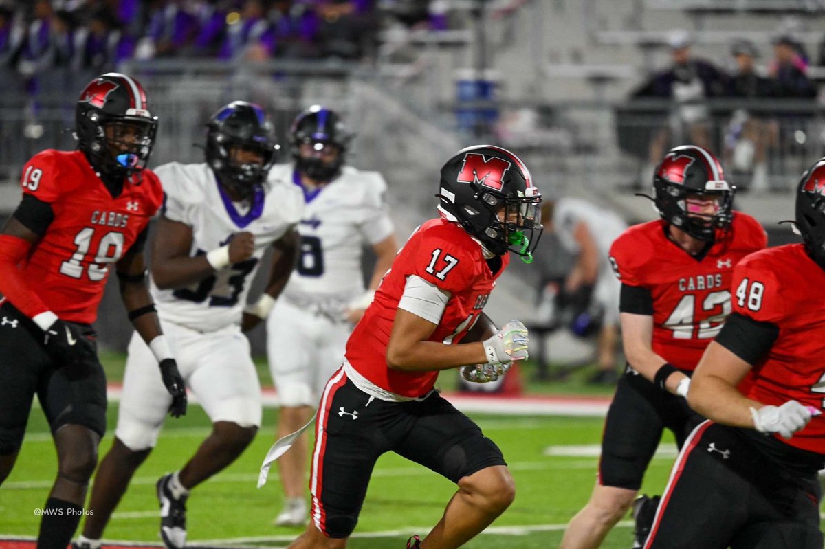 _xavierwr1's tweet photo. Blessed to be able to get my first varsity touchdown yesterday and glad to be apart of this program and work with my teammates @MattNally1 @CoachZac_Whit @coachham9 @FootballMelissa @MCardsRecruits https://t.co/MNoslzrwkf