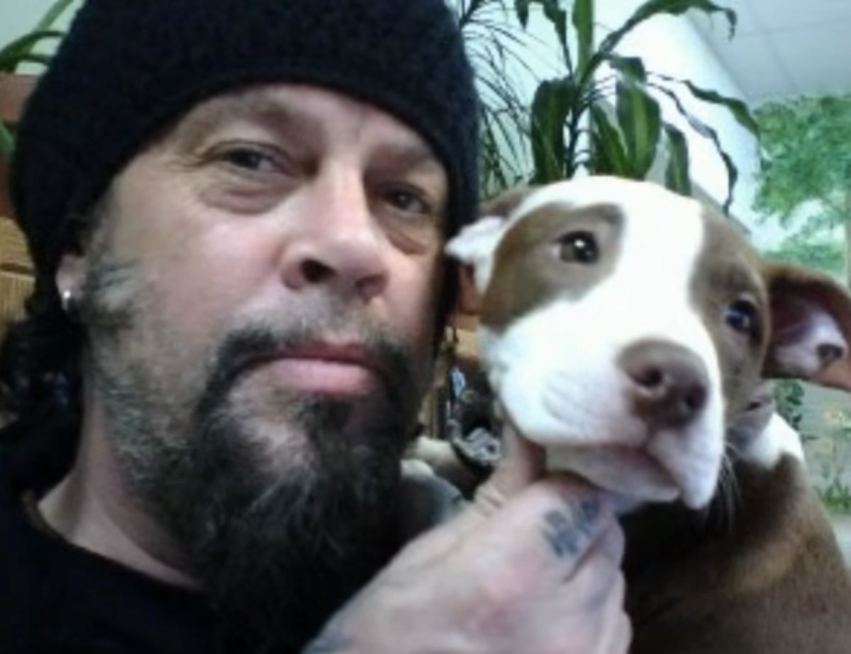 GoreGahan1's tweet image. Here&apos;s a beautiful song for Paul Vincent Raven, who passed away on this day 17 years ago🙏🙏🙏
#PaulRaven #KillingJoke #TheRavenKing #AbsoluteDissent 

Killing Joke - The Raven King youtu.be/9VQwX9h6kWo?si… via @YouTube