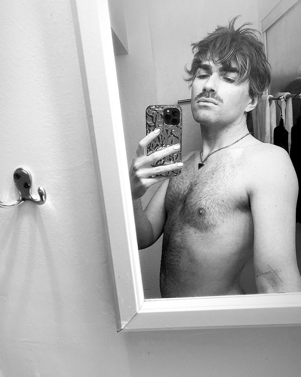 recording in L.A. this week and the vibe is 💯