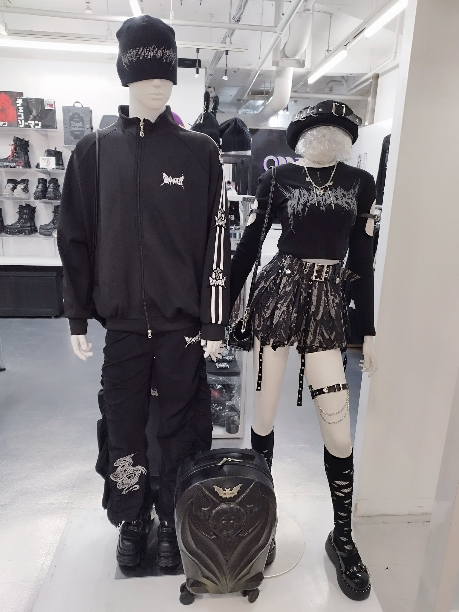 gibous × QOOZA QOOZA原宿限定商品 トラックジャケット gibous × QOOZA QOOZA原宿限定商品 トラックジャケット