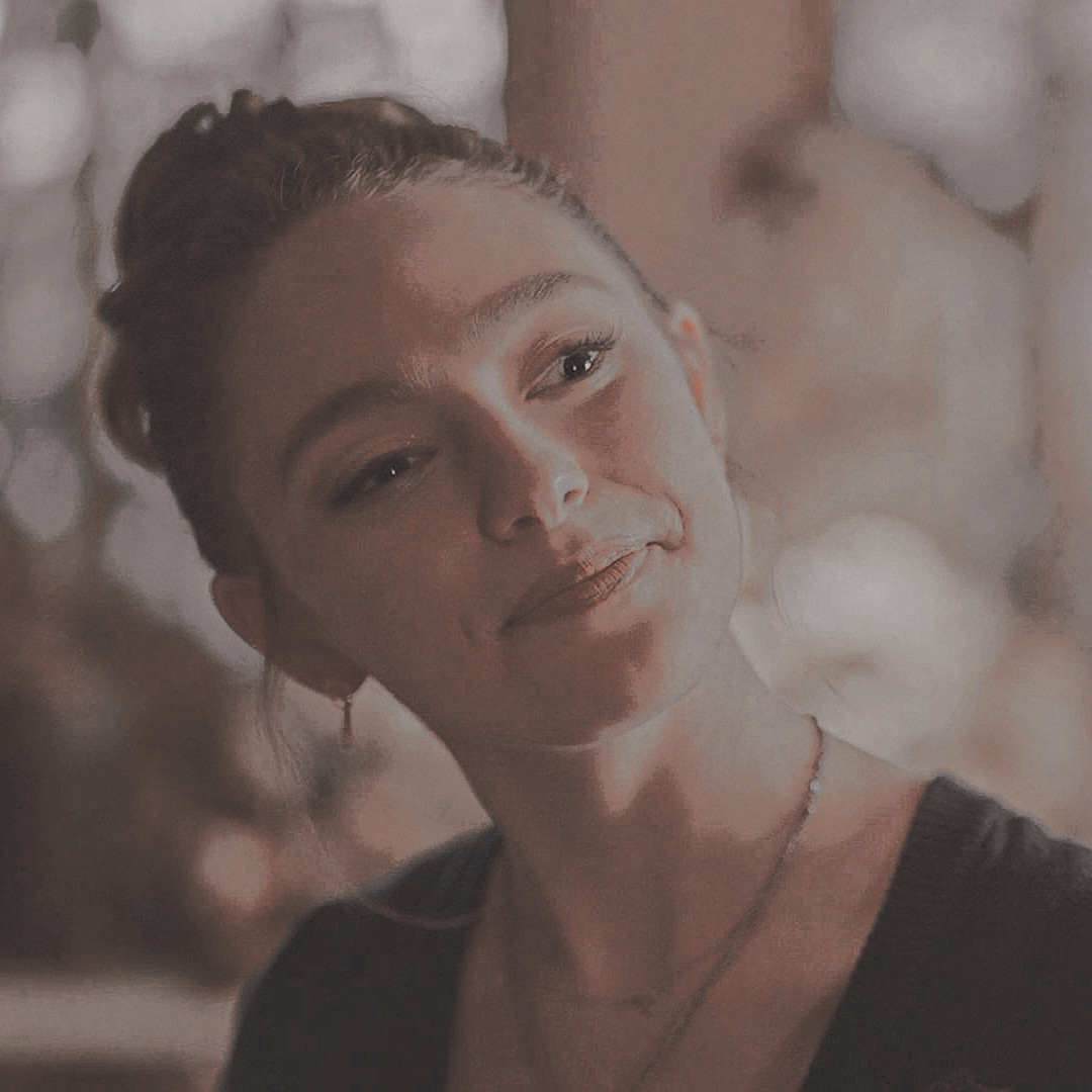 Elizabeth (@brokengemlna) on Twitter photo 