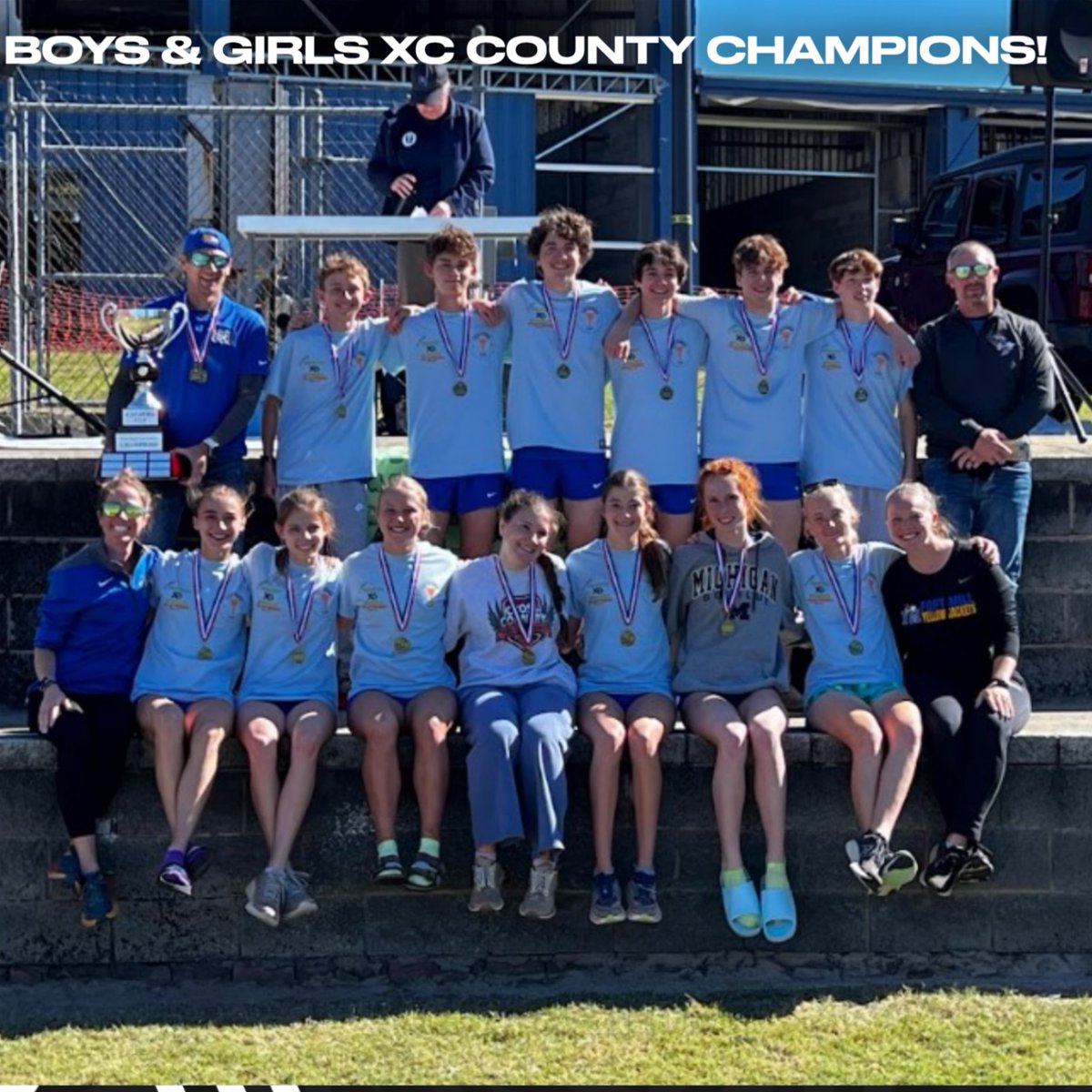 FMYellowJackets's tweet photo. Congrats to the Girls and Boys Varsity and JV teams for winning the York County Meet today! It was a clean 4-team sweep! #WeAreFortMill #GoJackets https://t.co/lOli8tdHZc