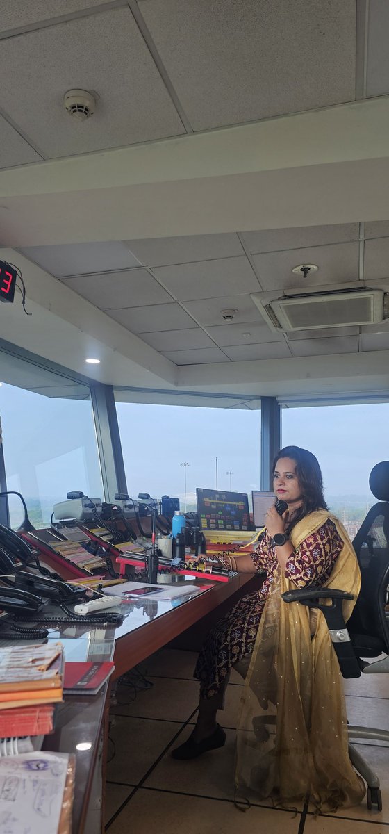 richa_caet2004's tweet photo. Happy International ATC day...'wen evry festival starts frm office '.#atcday #worldATCday #airtrafficcobtrollers #aviation #aviationlovers @allaboutbelgaum @Belagavi_infra @belagavi_news @belgaumkelogan @BelagaviKA @BelagaviKunda @BelagaviM @VijayPa53435511 https://t.co/q1aDVPIGJ2