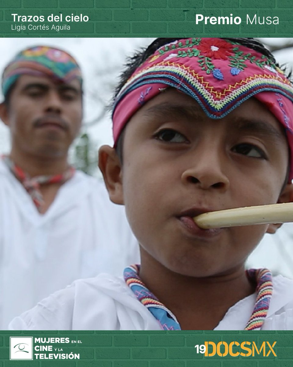 DocsMX's tweet photo. Por primera vez, @MujeresCineyTV otorgó El Premio Musa y estuvo dedicado al documental «Trazos de cielo».
#19DocsMX https://t.co/6sYK2Ex3G4