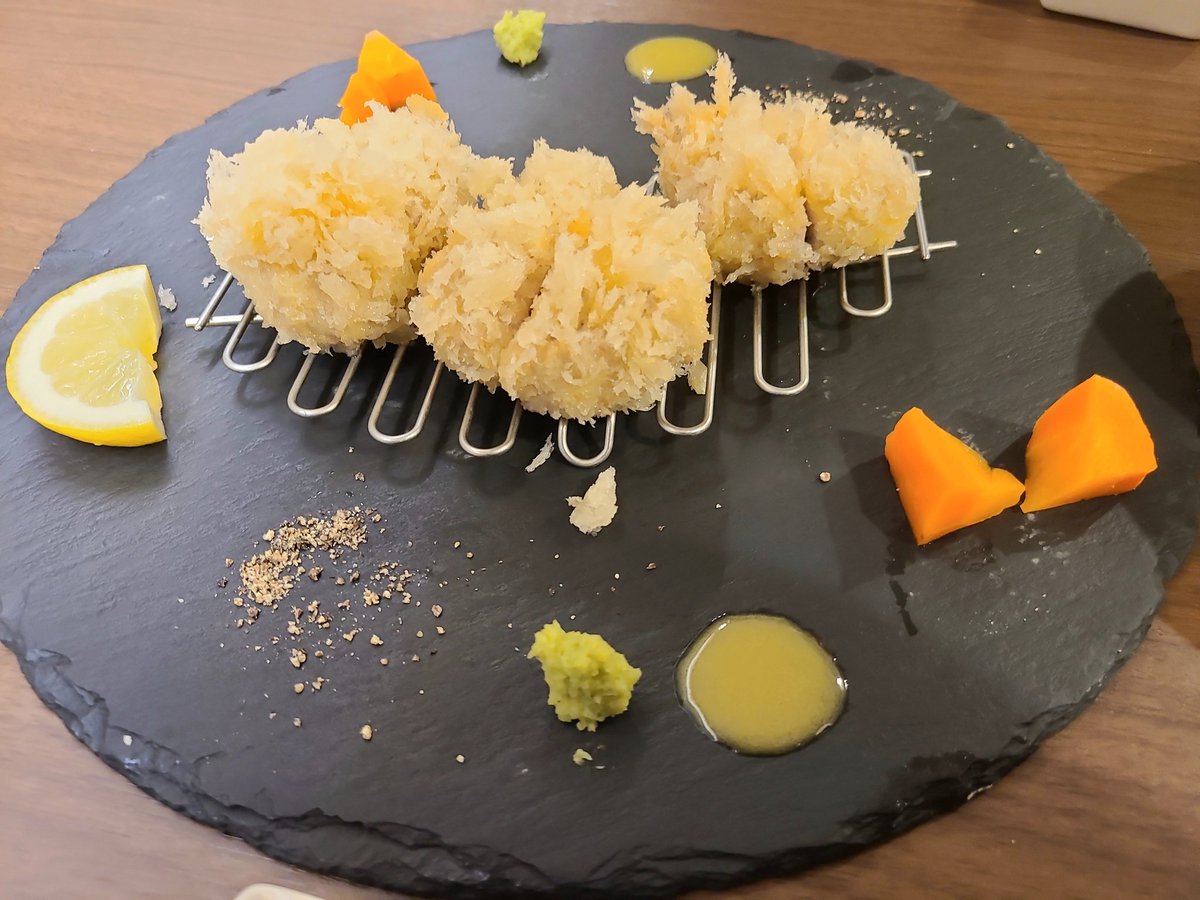omune's tweet photo. 荻窪「とんかつそら」念願の訪問です。
◆フレンチ前菜3種盛り
シャルキュトリー盛り合わせ最高です。
◆香り豚ひれかつ御膳
しっとりとしたお肉、サクサクで軽い衣、自家製の甘めのソース✨️
◆牛メンチカツ　パルミジャーノ雪化粧
どれをとっても
最　高　！
の一言に尽きました😂
#とんかつそら https://t.co/QWuiSWVhRz