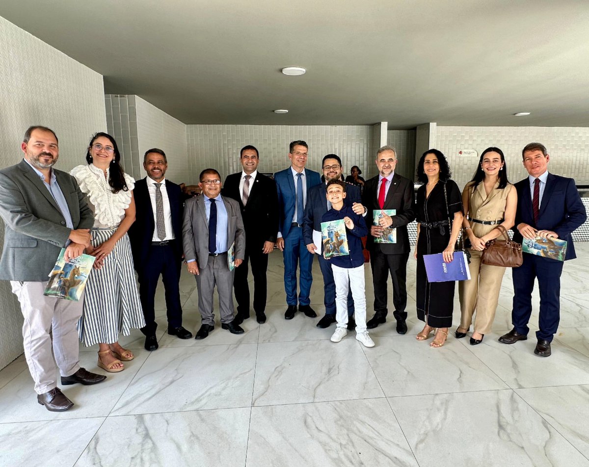 CarvalhalMarcus's tweet photo. Participei do III Congresso Regional da AMAB em Feira de Santana, que nesta edição apresentou o tema “Infância e Juventude, Poder Judiciário e Inteligência Artificial “. https://t.co/4jSOMEzejN