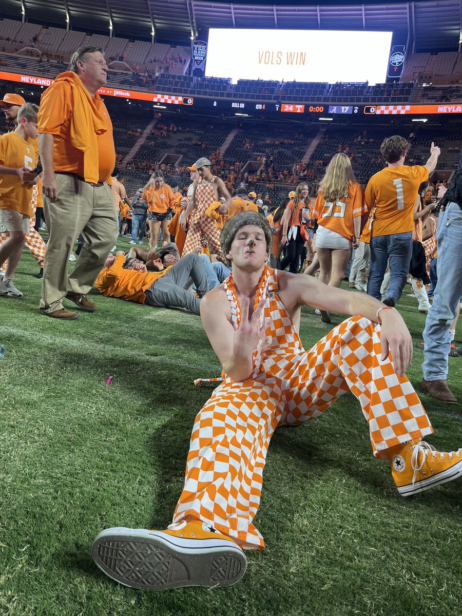 Kylan_Wolf's tweet photo. What a night #GoVols https://t.co/XO4mMR7UMW