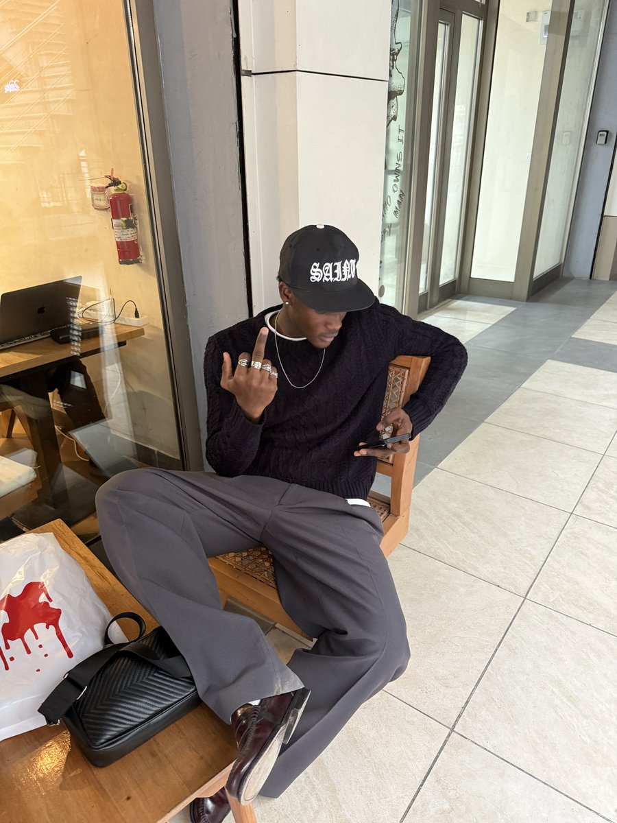 Superflygod_'s tweet image. #setthetrend