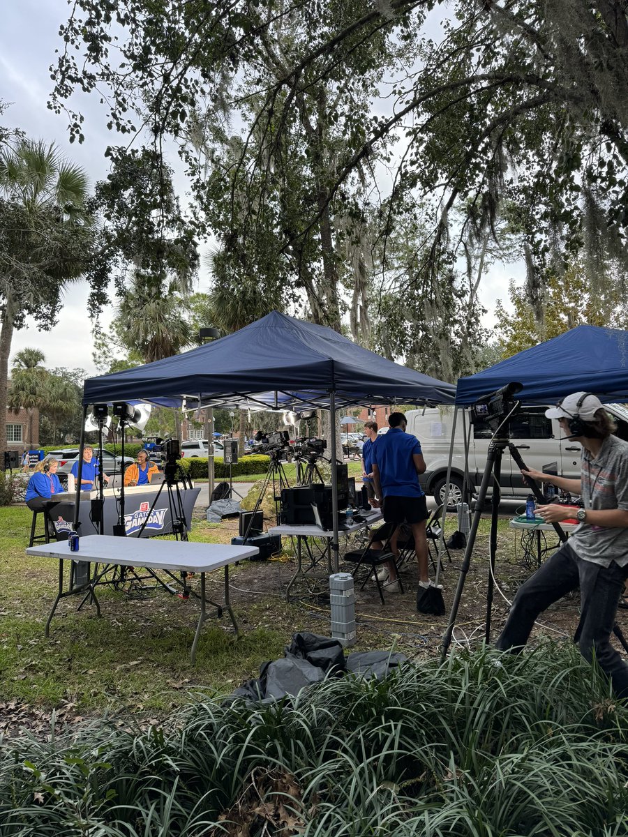 Great to see the <a href="/UFJSchool/">UF College of Journalism and Communications</a> students hard at work covering <a href="/UFHomecoming/">UF Homecoming</a>!