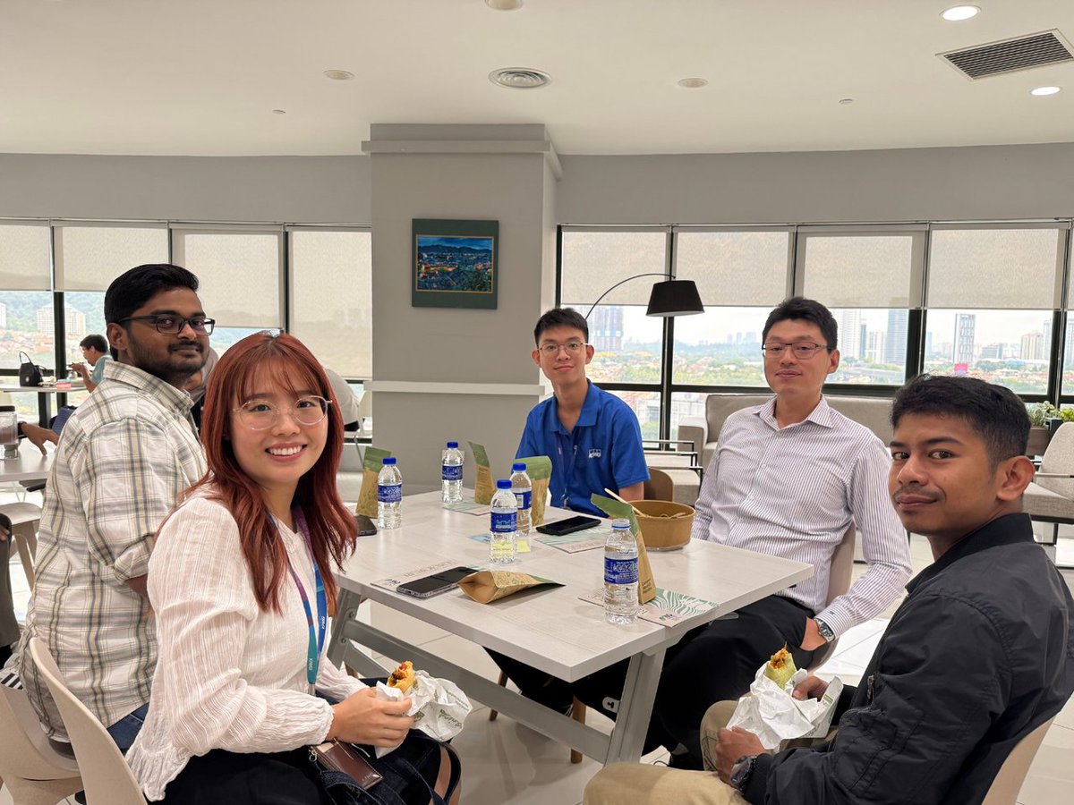kpmg_malaysia's tweet image. An amazing Mental Health Day at KPMG! We explored the link between oral health and mental well-being, connected over Lunch Roulette, enjoyed a hands-on soap-making workshop to reduce stress, and wrapped up with an energizing Zumba session! #KPMGImpact #doworkthatmatters