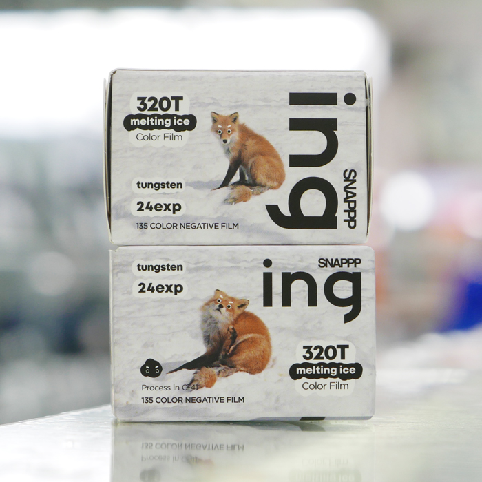 champcamera's tweet photo. #ing320T melting ice By #たまプラーザ
台湾の写真店SNAPPPさん提供の限定カラーネガ「#リトルフォックス320T」野外では爽やかな青色のトーン、室内ではレトロな発色をお楽しみください。DXコード付!
#film #フィルム #ISO320 #SNAPPP
https://t.co/uZpP2wIFYj https://t.co/4uxZ0F8wec
