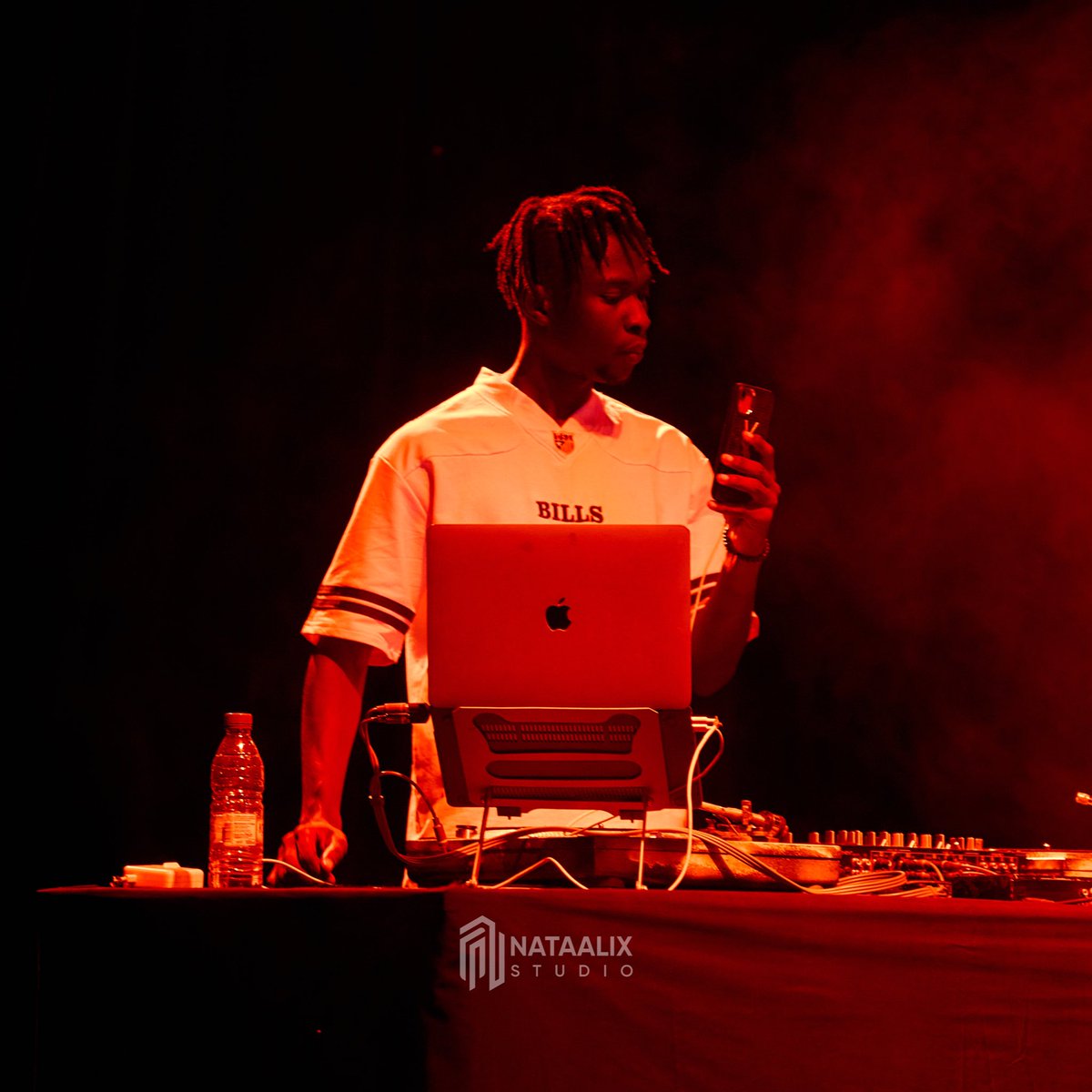 BeatzFreshii's tweet photo. Freshii808beatz 
Hier soir à @ifsenegal c’était chaud. Ce fut un réel plaisir de partager des bonnes vibes avec un très beau public one more time 🙌🏾
Je vous donne rendez-vous pour le plus grand événement de l’année au stade de mbao le 09 Novembre 🫱🏽‍🫲🏾💯
.
.
.
@nataalixstudio 📸 https://t.co/qVYnhzoqUc